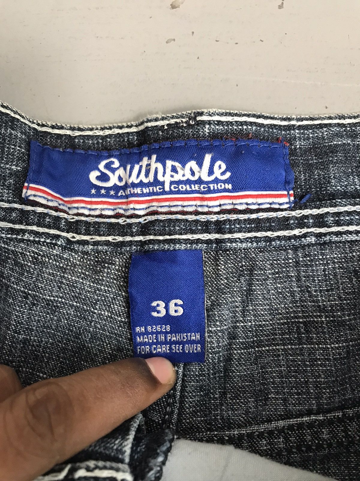 Southpole × Vintage Southpole Patch Work Denim Jorts Size US 36 / EU 52 - 7 Thumbnail