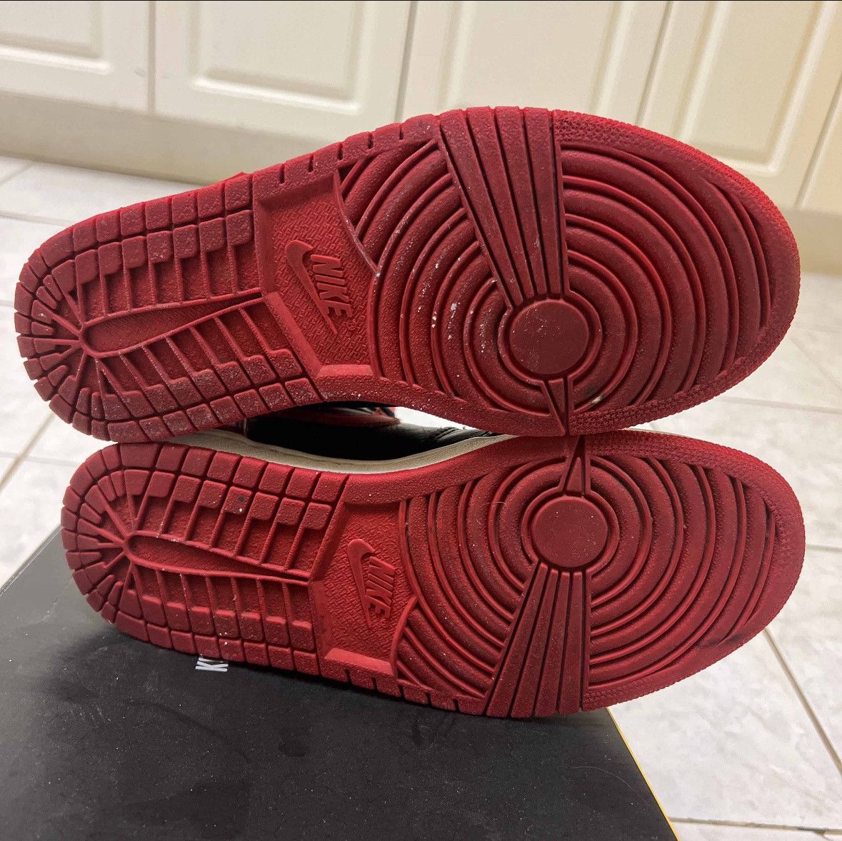 Jordan Brand 1994 Air Jordan 1 Retro “Bred” sz 7.5 Size US 7.5 / EU 40-41 - 6 Thumbnail