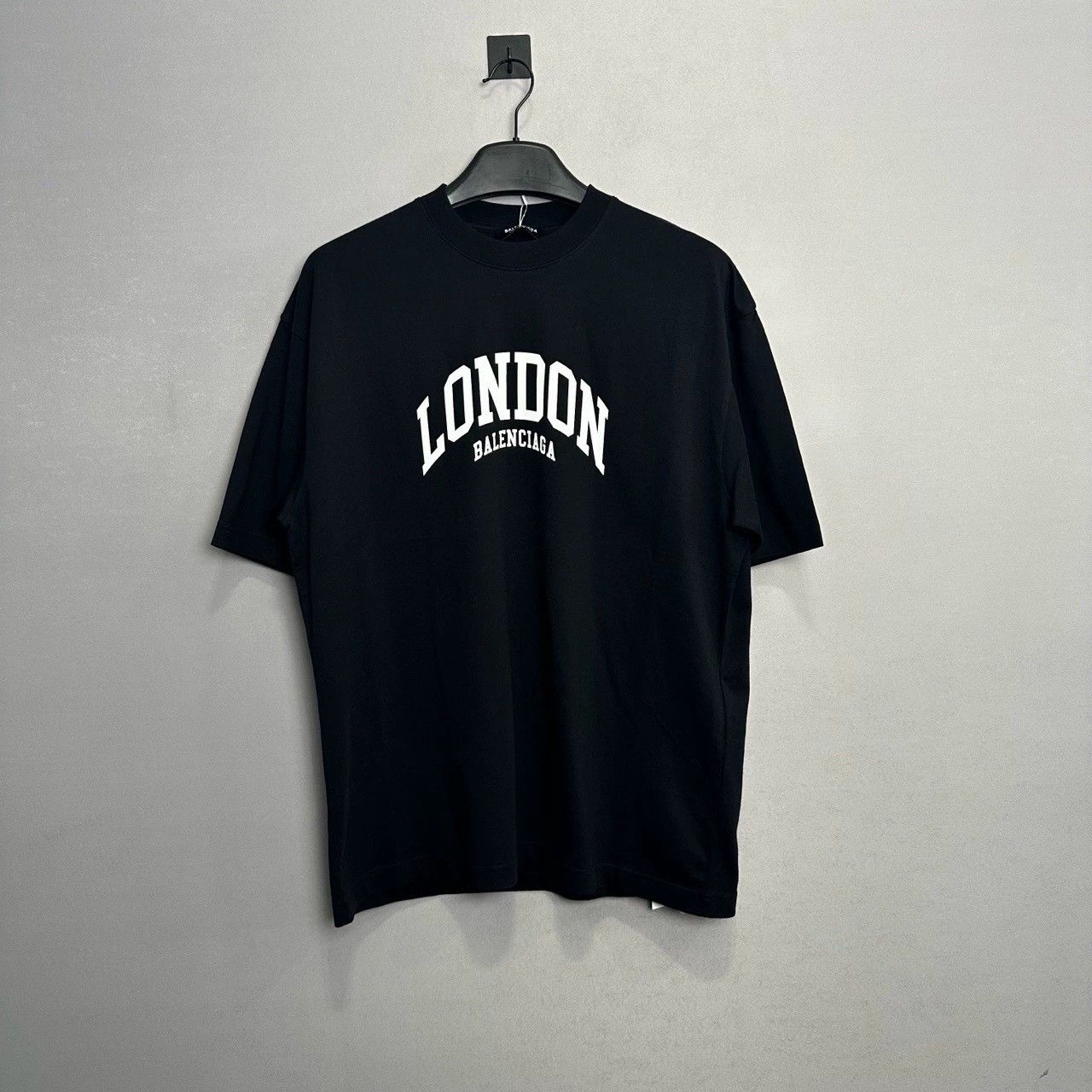 Balenciaga balenciaga london black short sleeve t-shirt Size US XS / EU 42 / 0 - 1 Thumbnail