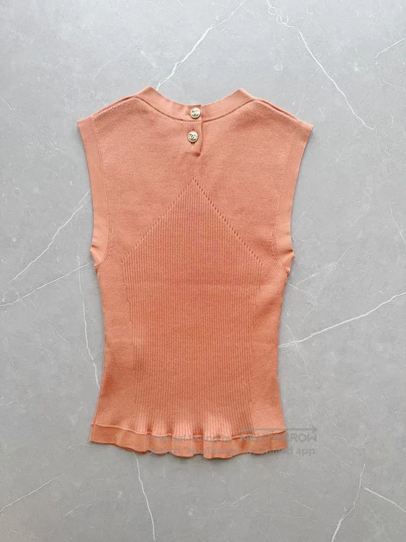 Chanel Chanel 20A orange simple classic sleeveless knitwear Size XS / US 0-2 / IT 36-38 - 2 Thumbnail