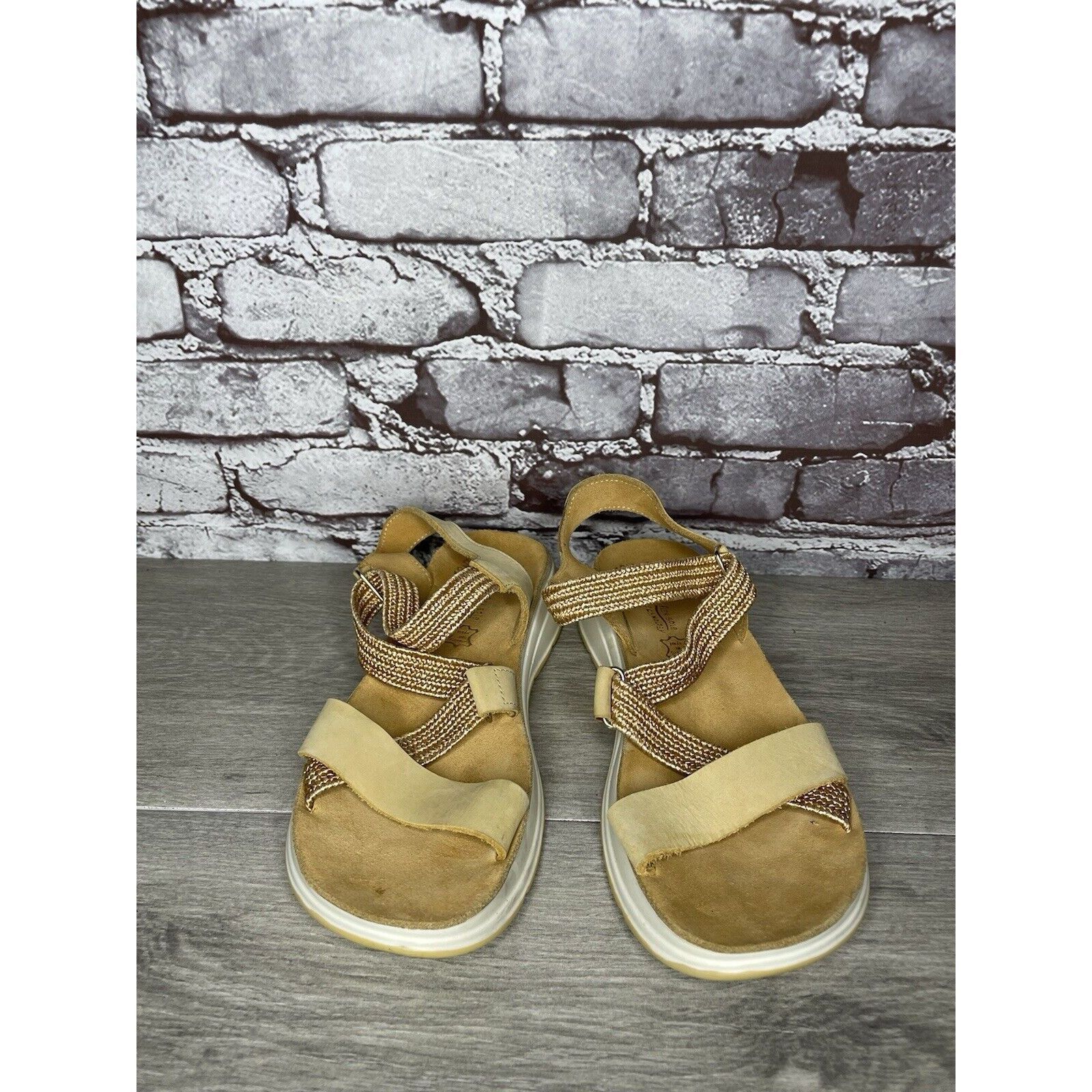 Other Fantasy Sandals Tan Nubuck Fabric Cross Strap Wedge Flex Sol Size US 8.5 / IT 38.5 - 19 Thumbnail