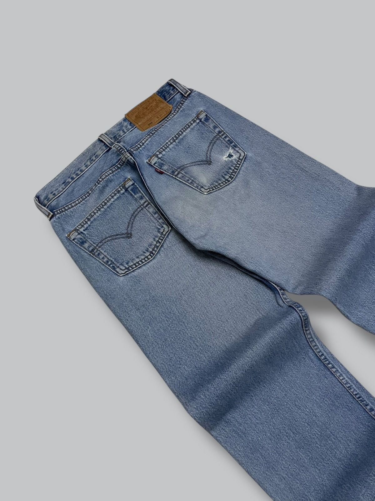 Levi's Vintage Clothing Vintage 1990s Designer Levis 501 Classic Blue Dirt Denim Size US 29 - 14 Thumbnail
