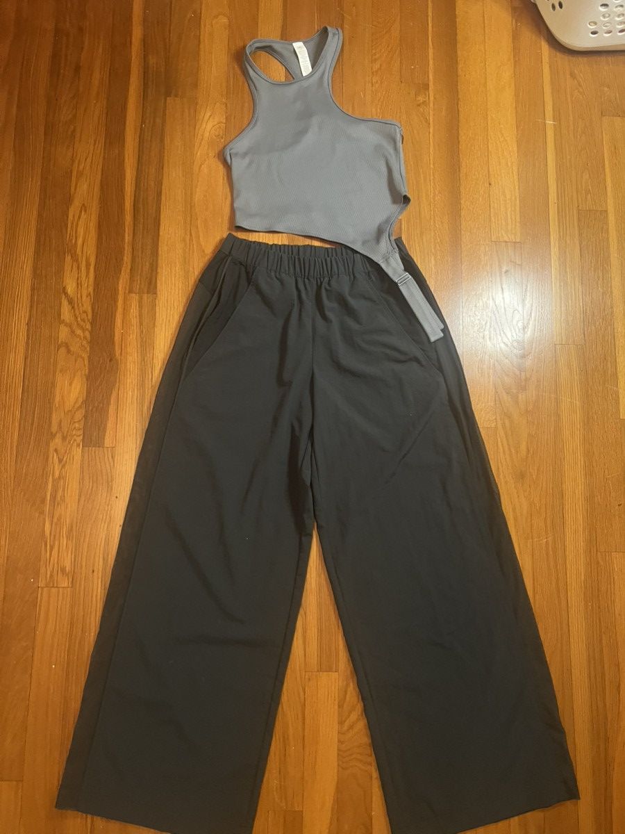 Alo Yoga Alosoft Ribbed Revelation Tank Size M / US 6-8 / IT 42-44 - 1 Thumbnail
