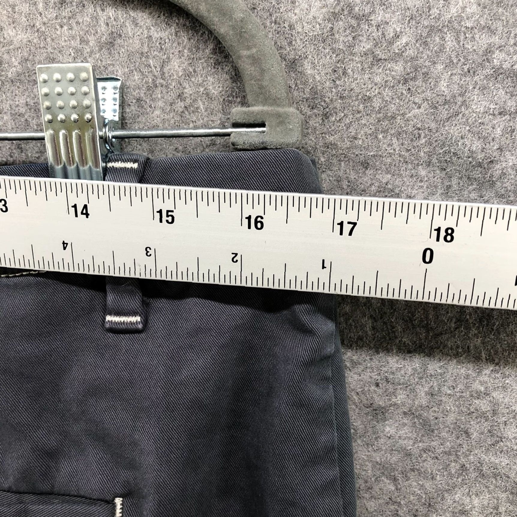 Banana Republic Banana Republic Slim Fit Authentic Chino Pants Womens 12 Cropped Gray Size 12 Cotton Blend Flat Front Crewneck? Size 34" / US 12 / IT 48 - 7 Thumbnail