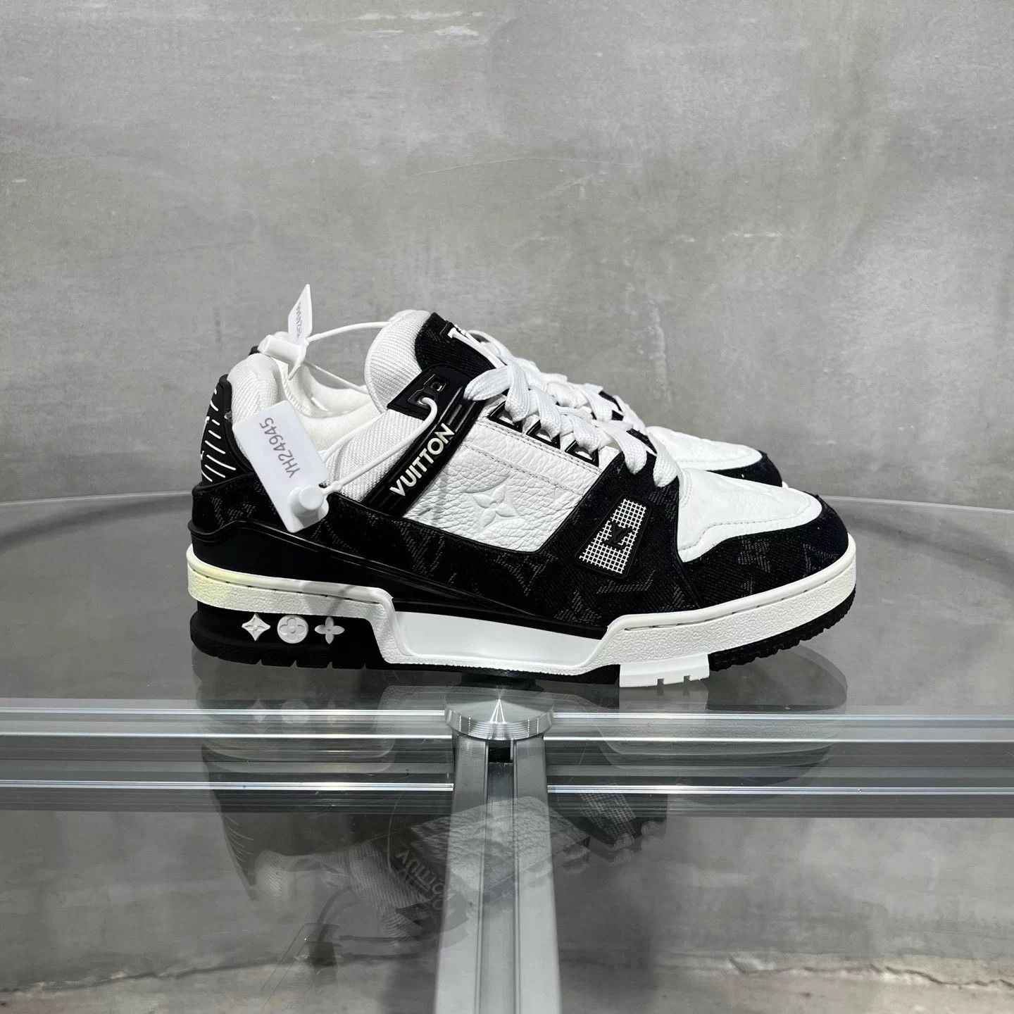 Louis Vuitton LV Trainer Black White Denim UK3 37 Size US 6 / IT 36 - 4 Thumbnail