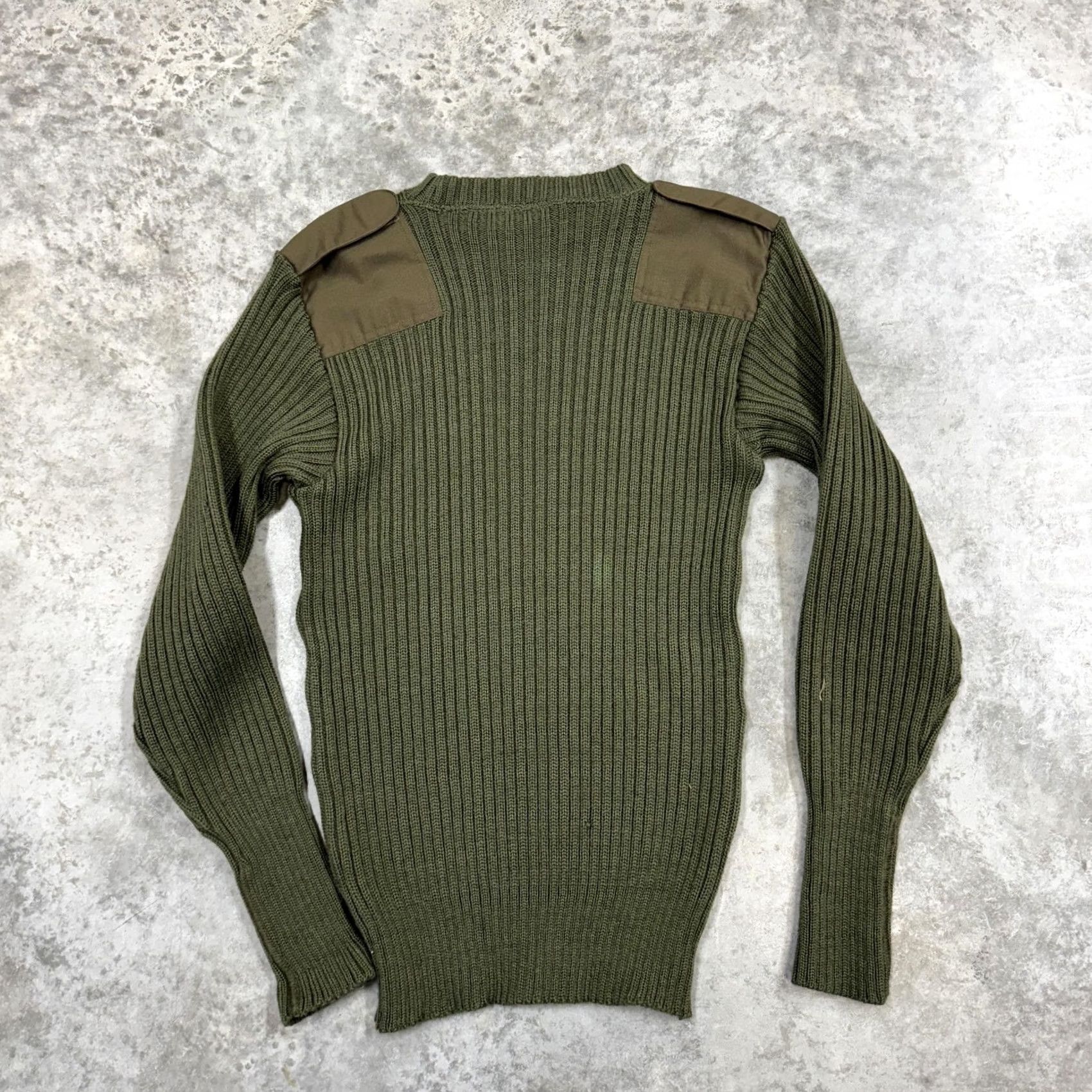 Commando VINTAGE Remploy Commando Sweater Mens Size S Olive Green Wool Military 90s Size US S / EU 44-46 / 1 - 7 Thumbnail
