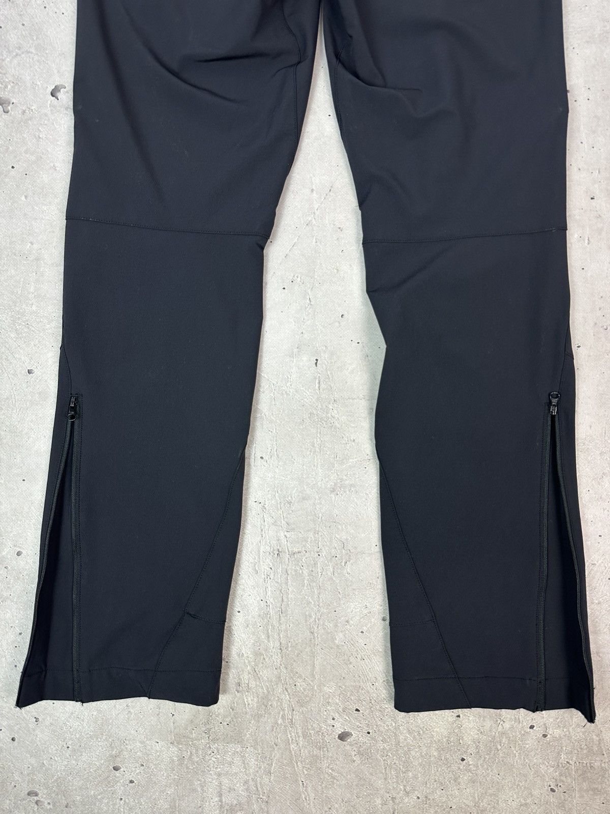 Mountain Equipment Mountain Equipment Chamois Outdoor Multipocket Tracking Pant Size 28" / US 6 / IT 42 - 7 Thumbnail