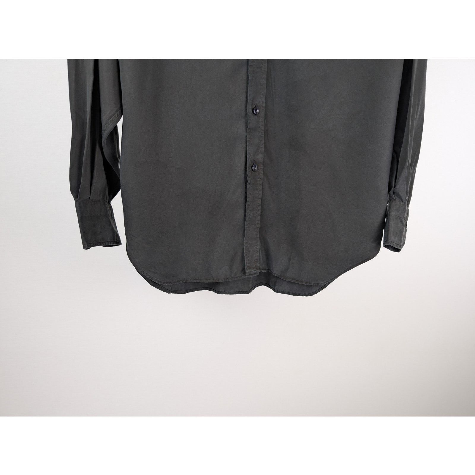 o1rshd1 Button Up Shirt in Black