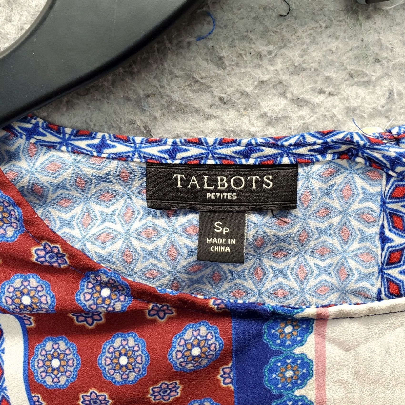 Talbots Talbots Blouse Womens Petite S Multicolor Geometric Side Slit Crew Neck Pullover Size S / US 4 / IT 40 - 3 Thumbnail