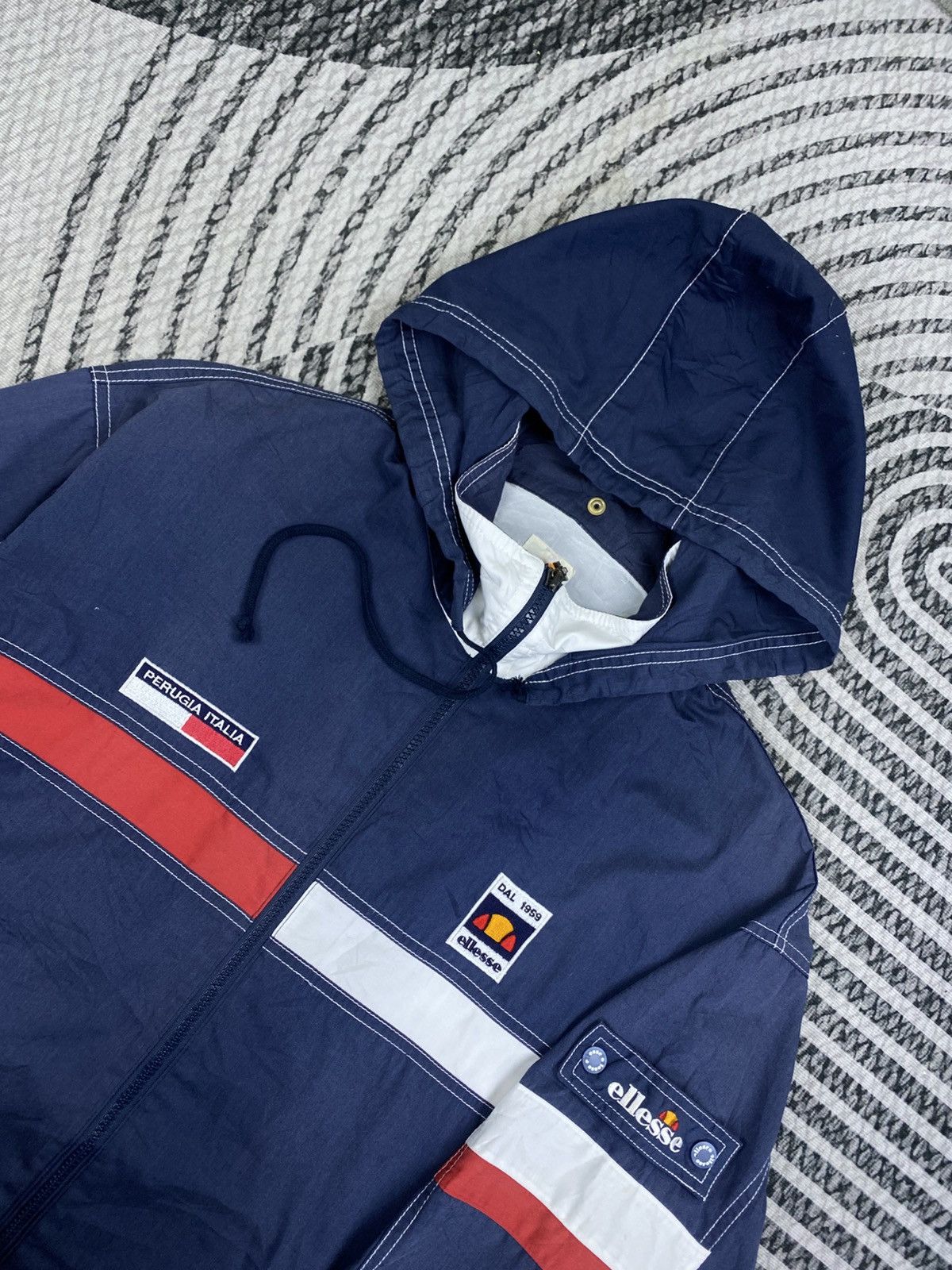 Ellesse Vtg 90s Ellesse Perugia Italia Patches Color Block Jacket Size US L / EU 52-54 / 3 - 7 Thumbnail