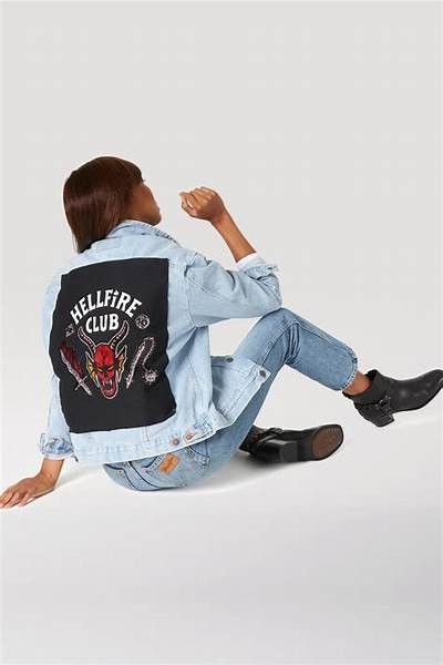 Wrangler Wrangler X Hellfire Club Exclusive Size M / US 6-8 / IT 42-44 - 4 Thumbnail