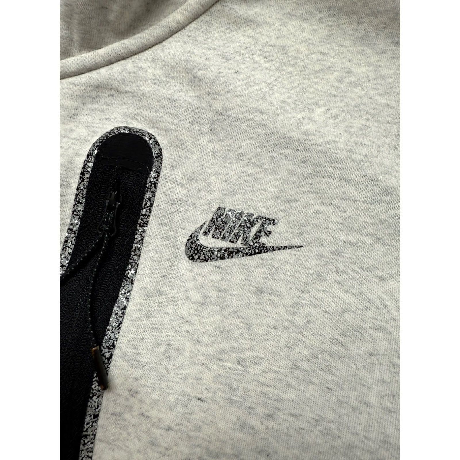 Nike Nike Tech Revival Fleece Full-Zip Grey DD4688-100 Hoodie Mens Size Medium - Vintage Condition - Good Quality - Sportswear - Sale Size US M / EU 48-50 / 2 - 4 Thumbnail