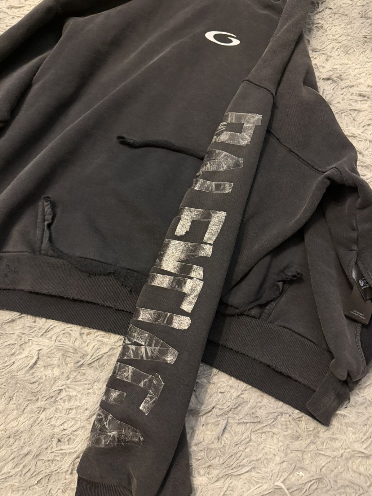 Balenciaga distressed logo hoodie Size US XL / EU 56 / 4 - 2 Thumbnail