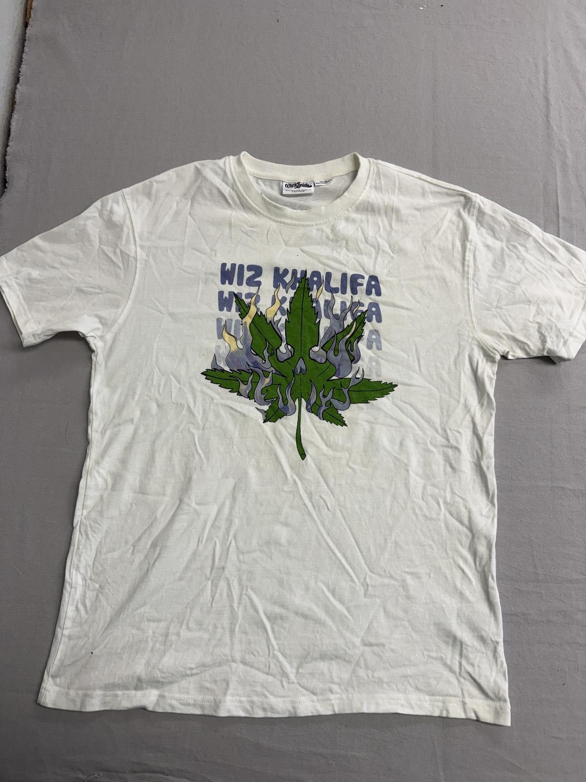 Wiz Khalifa Wiz Khalifa Rap T-shirt Burning Marijuana Weed Leaf Skull -M Size US M / EU 48-50 / 2 - 1 Thumbnail