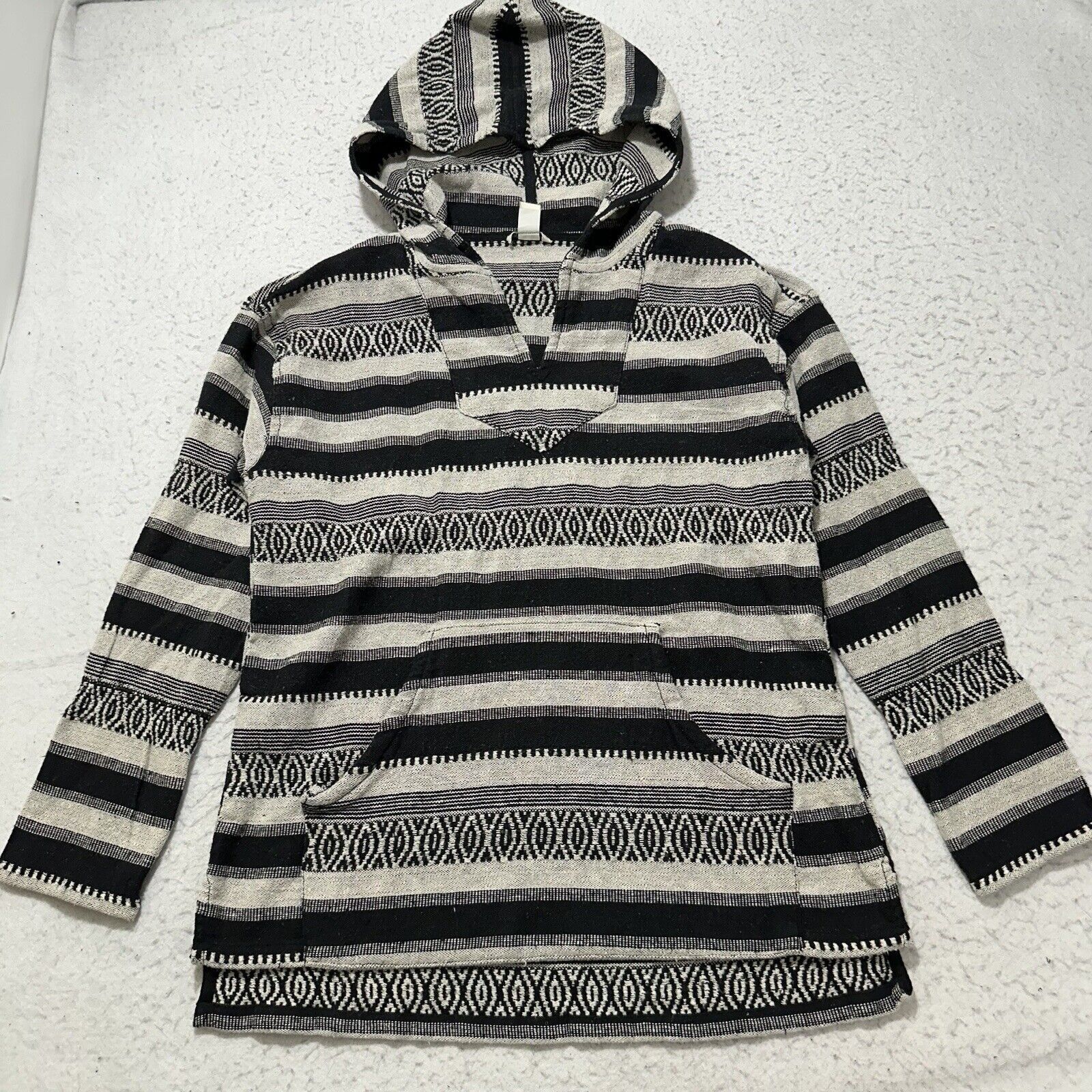 Forever 21 Forever 21 Medium Aztec Surf Knit Hoodie Poncho Sweater Size M / US 6-8 / IT 42-44 - 1 Thumbnail