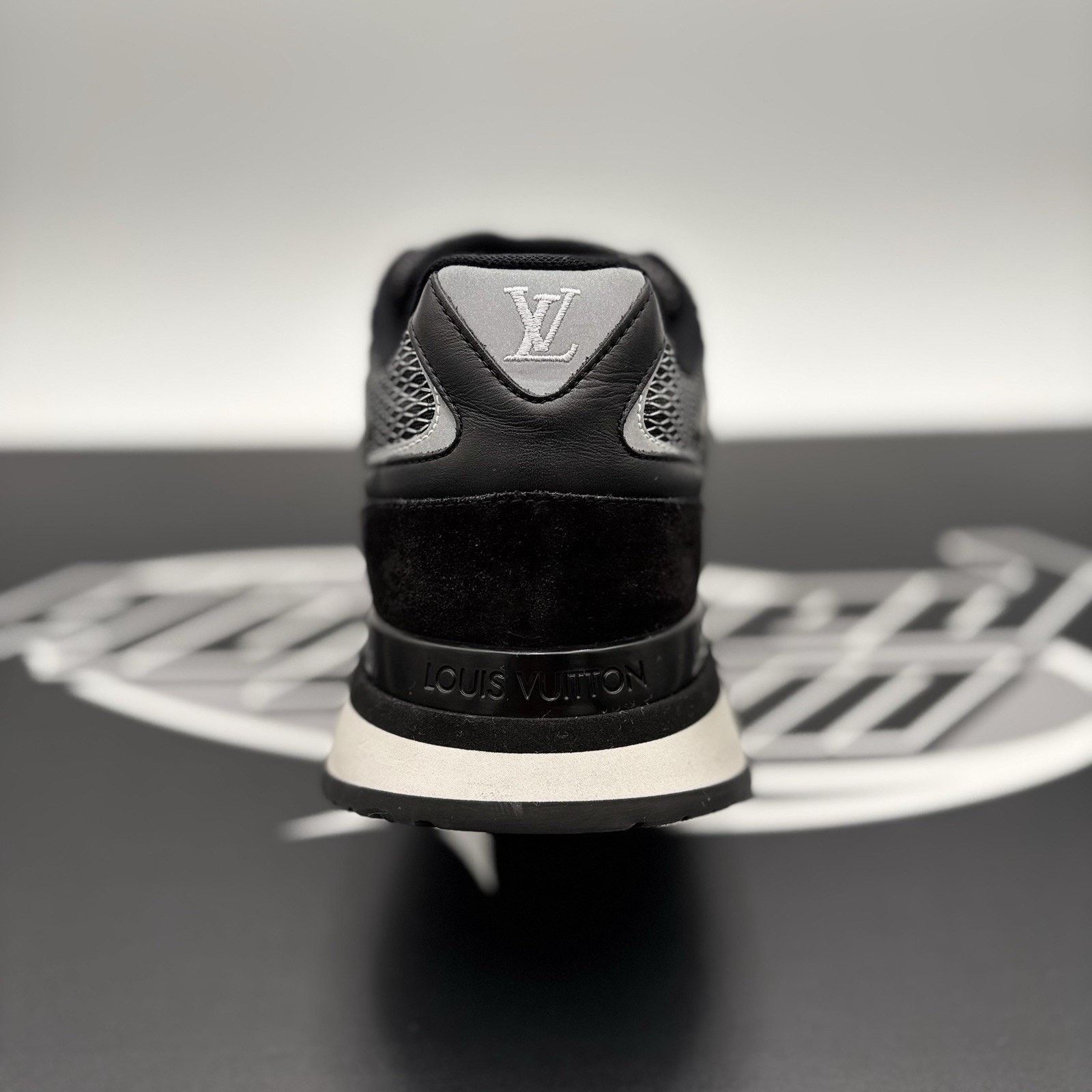 Louis Vuitton (9-9.5 US) Louis Vuitton Run Away Low ' Black ' | EXCELLENT! Size US 9.5 / EU 42-43 - 3 Thumbnail