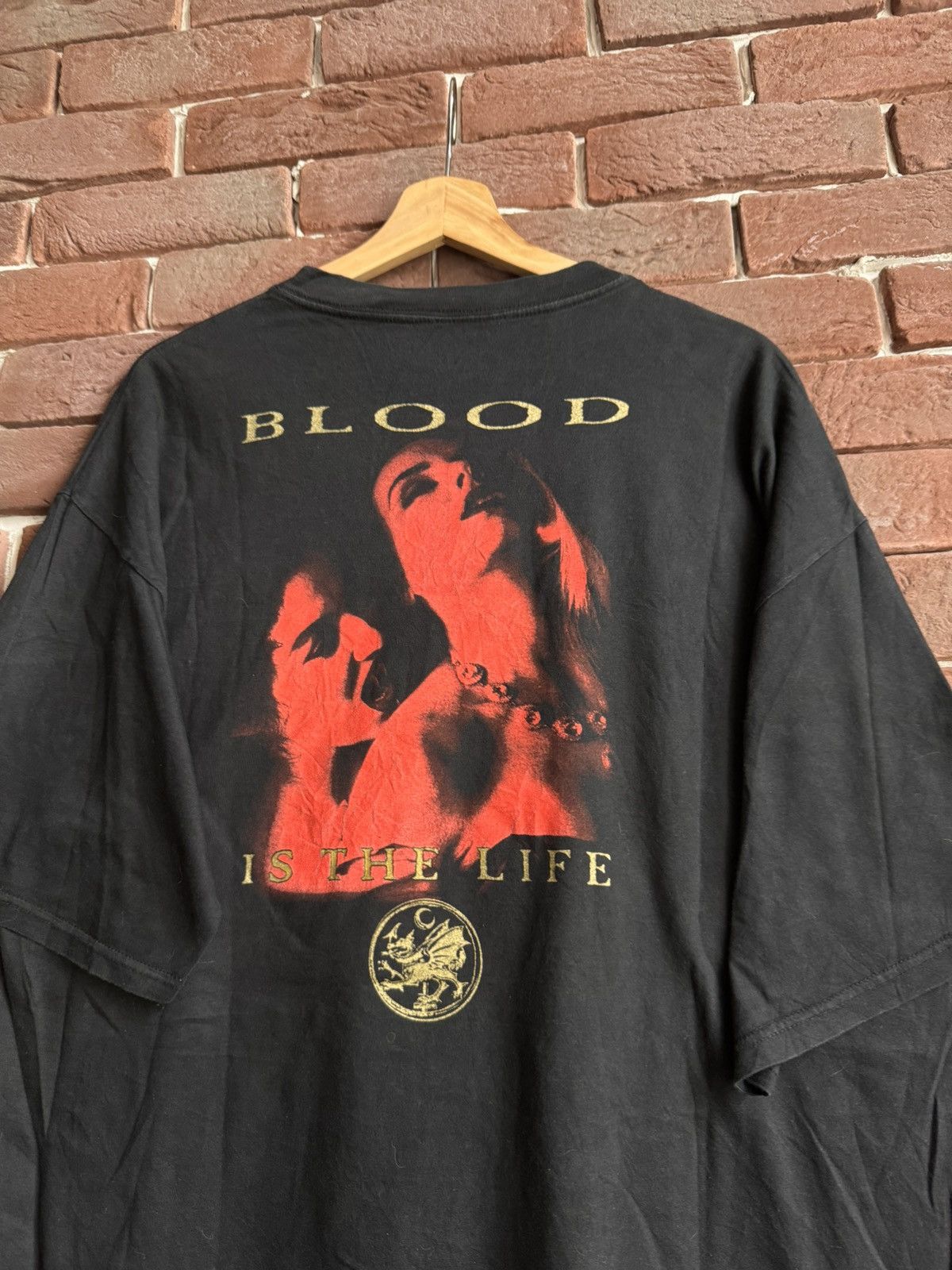 Band Tees × Vintage 1996 Cradle of Filth Vempire Blood is the life 90s Band Tee Size US XL / EU 56 / 4 - 6 Thumbnail