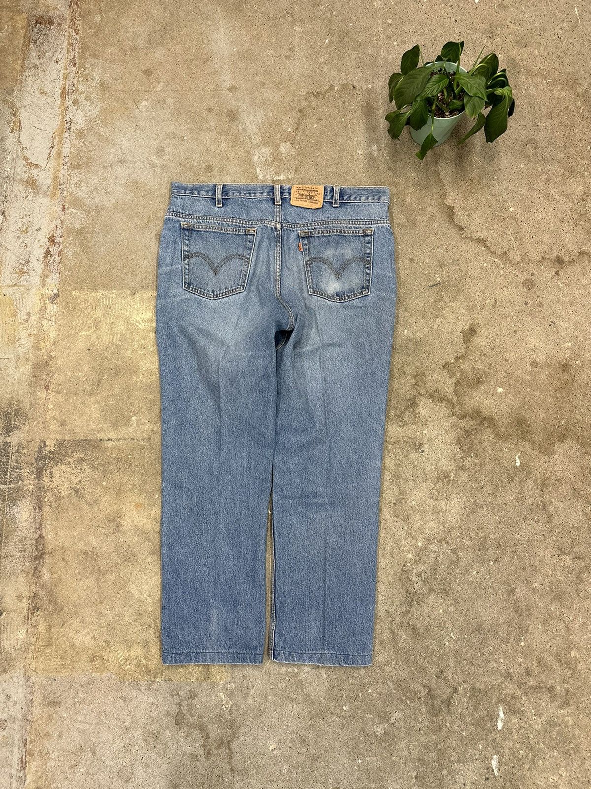 Levi's × Vintage Vintage Levi’s Light Wash Orange Tab Jeans Size 38 Size US 38 / EU 54 - 2 Thumbnail