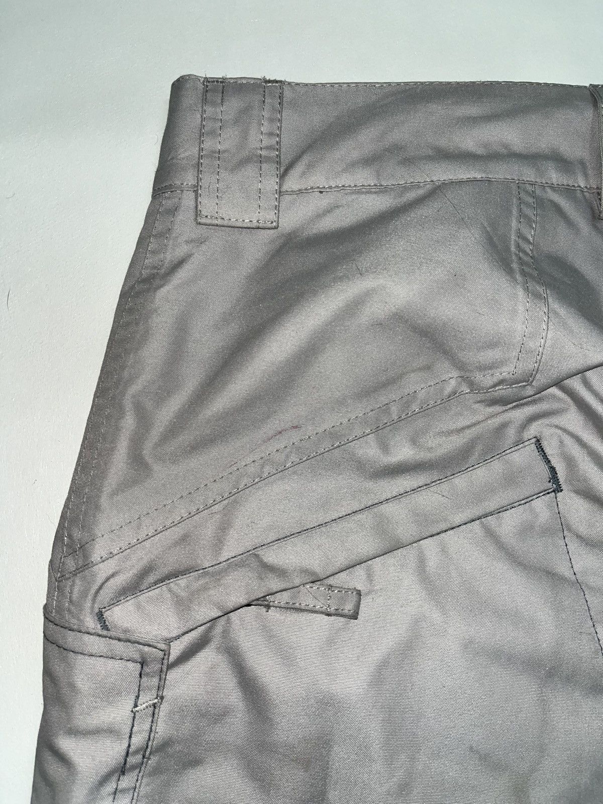 Oakley × Vintage Oakley Vintage Gorpcore Ski Pants Size 32" / US 10 / IT 46 - 9 Thumbnail