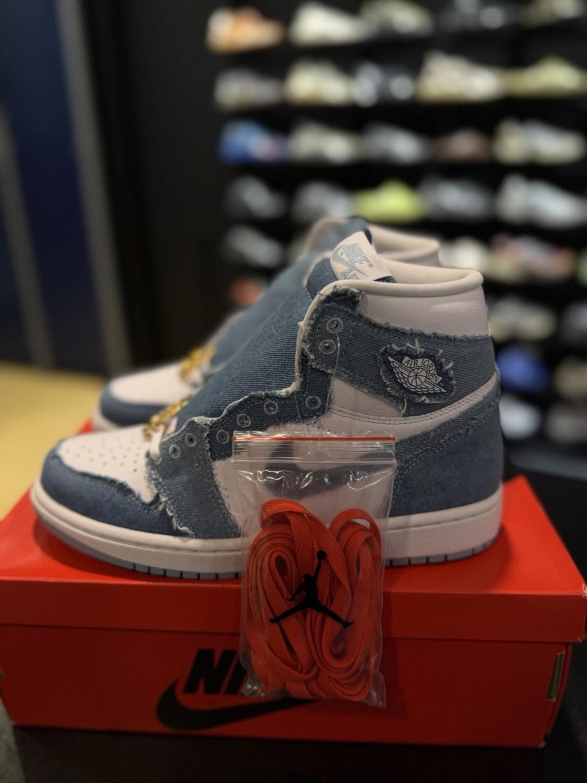 Nike Nike Air Jordan 1 Mid SE Denim Blue White Women’s 8.5 Men 7 Size US 8.5 / IT 38.5 - 5 Thumbnail