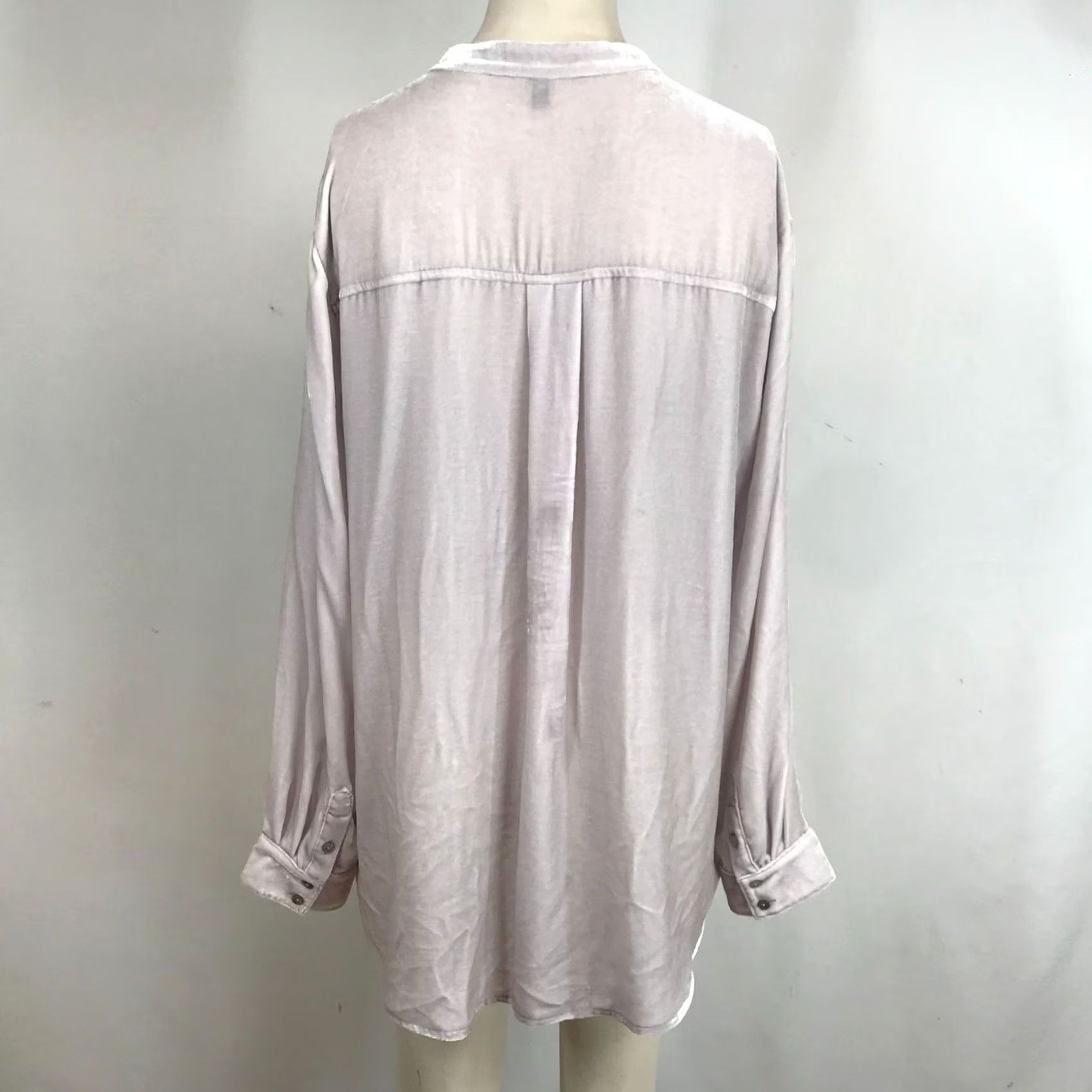 Eileen Fisher Eileen Fisher Womens Medium Velour Lavender Long Sleeve Button Up Blouse Size M / US 6-8 / IT 42-44 - 5 Thumbnail