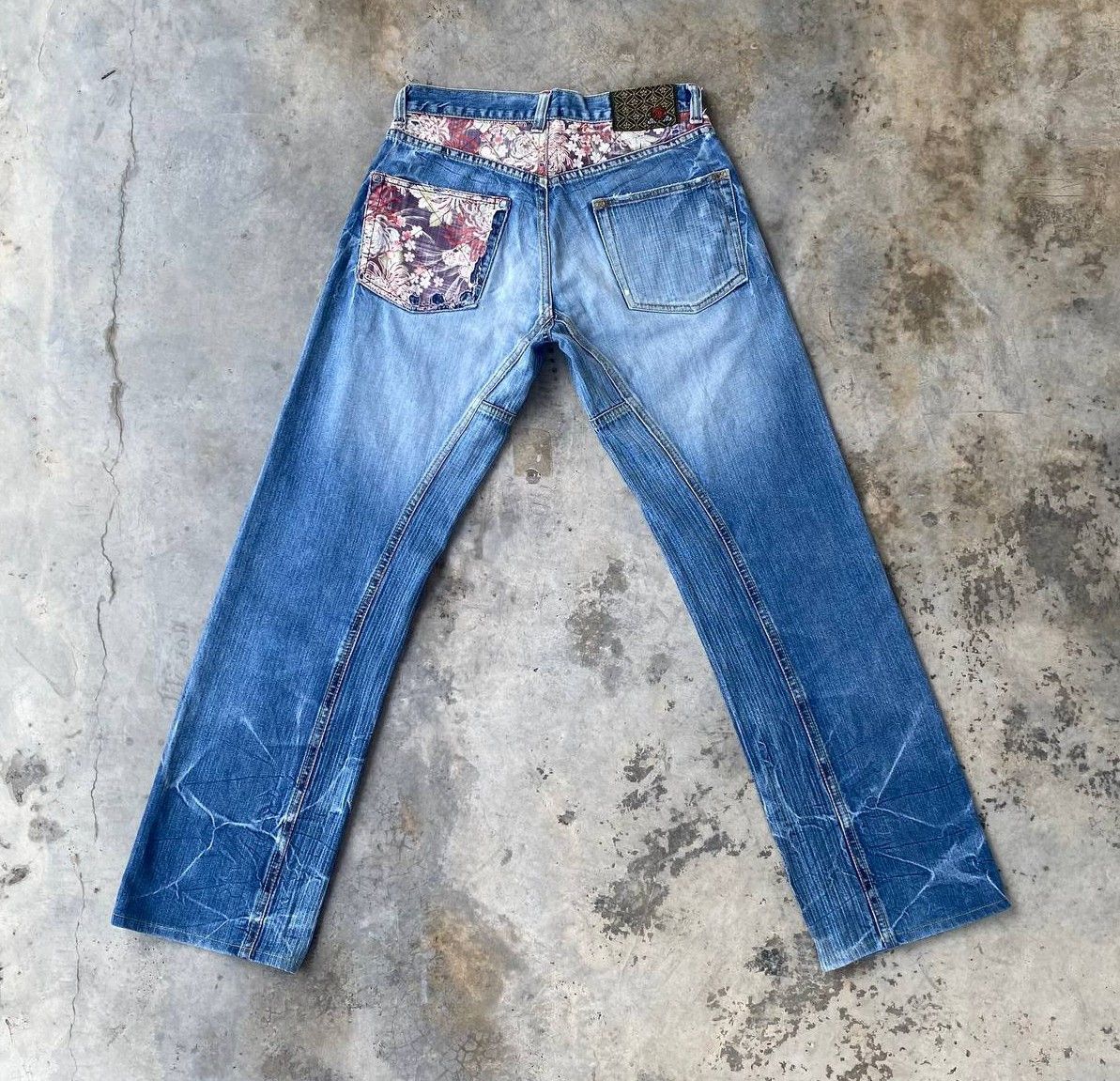 Eternal EXTERNAL JAPAN DISTRESSED THUNDERSTORM MARK FADED BLUE WASH Size US 30 / EU 46 - 5 Thumbnail
