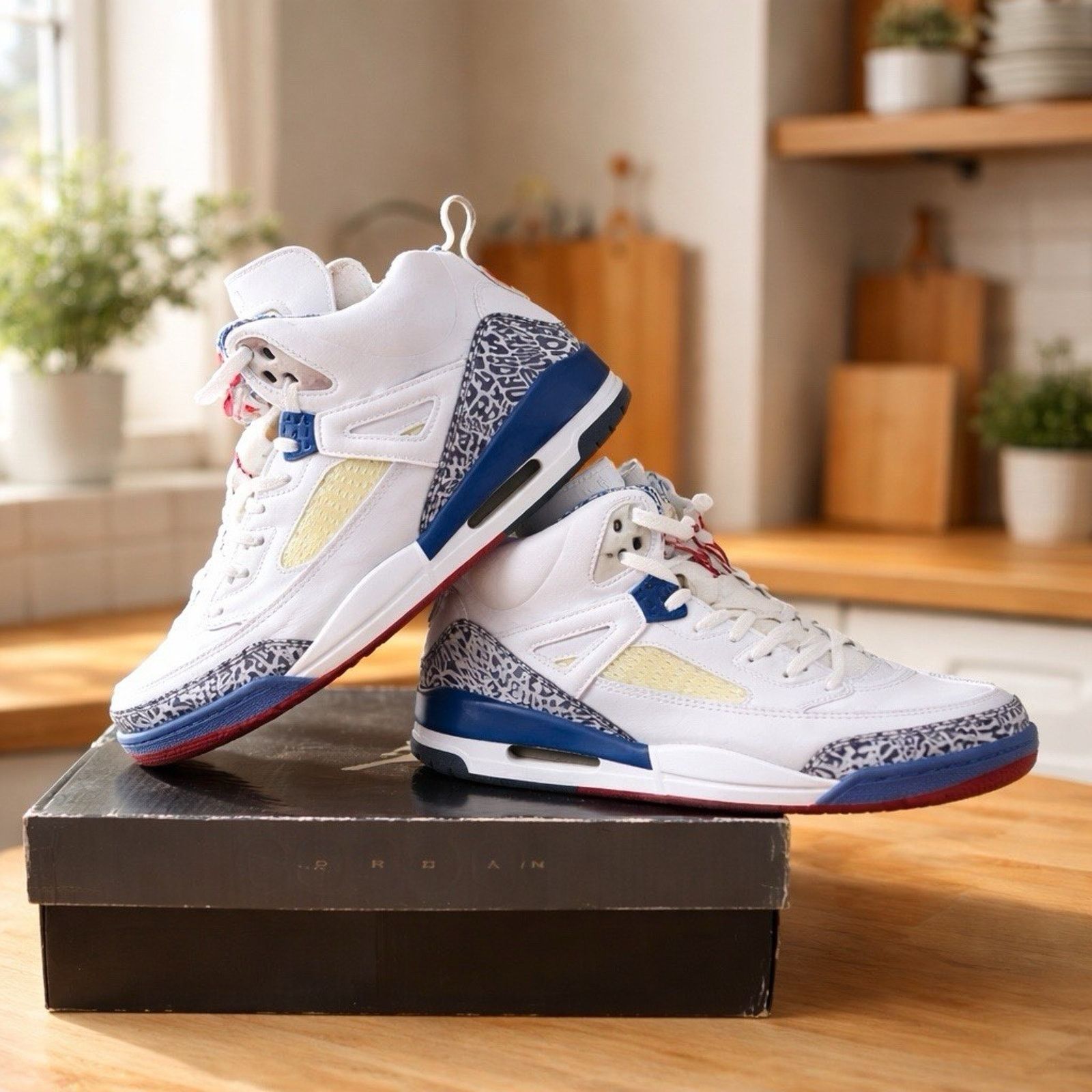 Jordan Brand AIR Jordan Spizike True Blue Size 11.5 OG BOX Size US 11.5 / EU 44-45 - 1 Thumbnail