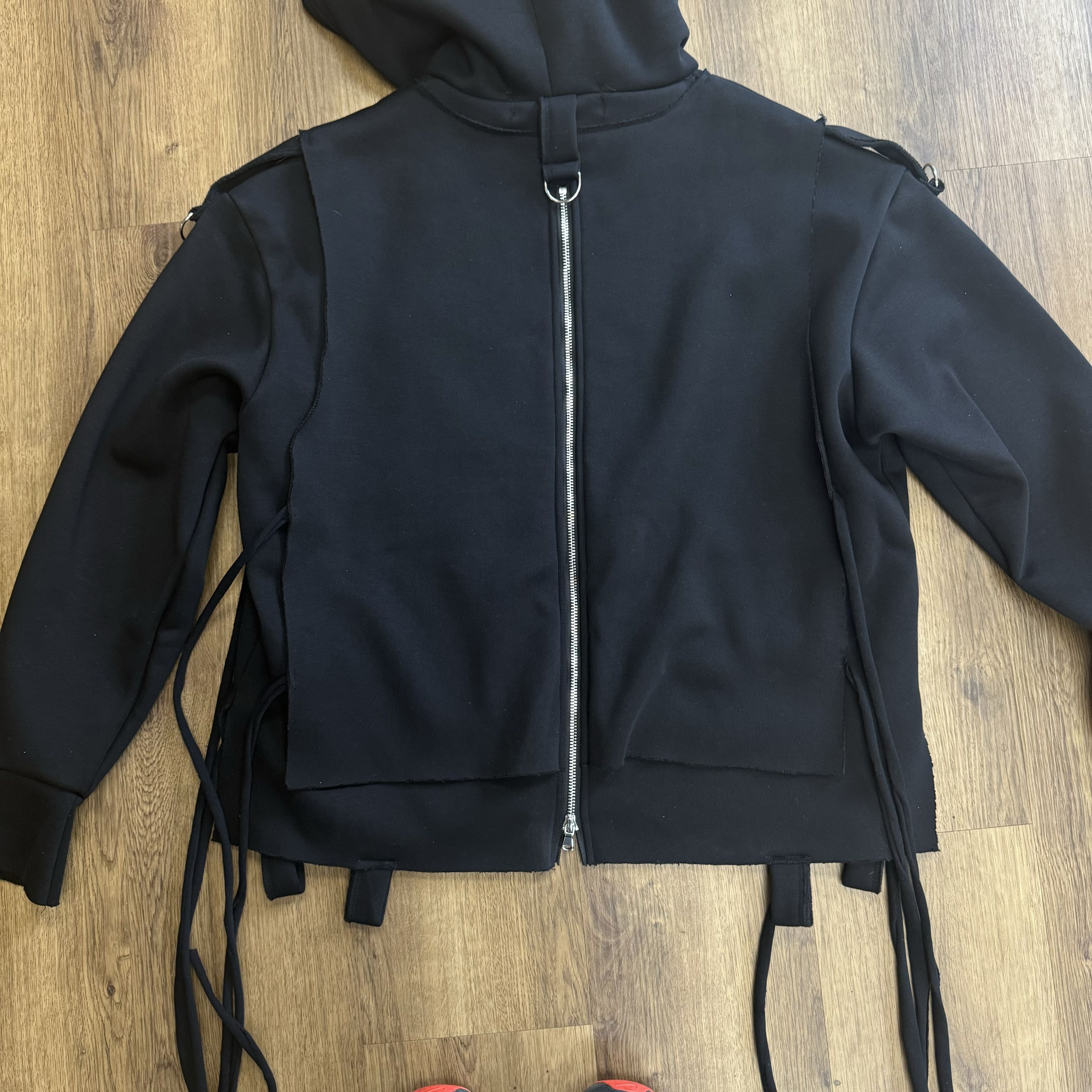 Who Decides War Friends & Family original $600 Size US XS / EU 42 / 0 - 12 Thumbnail