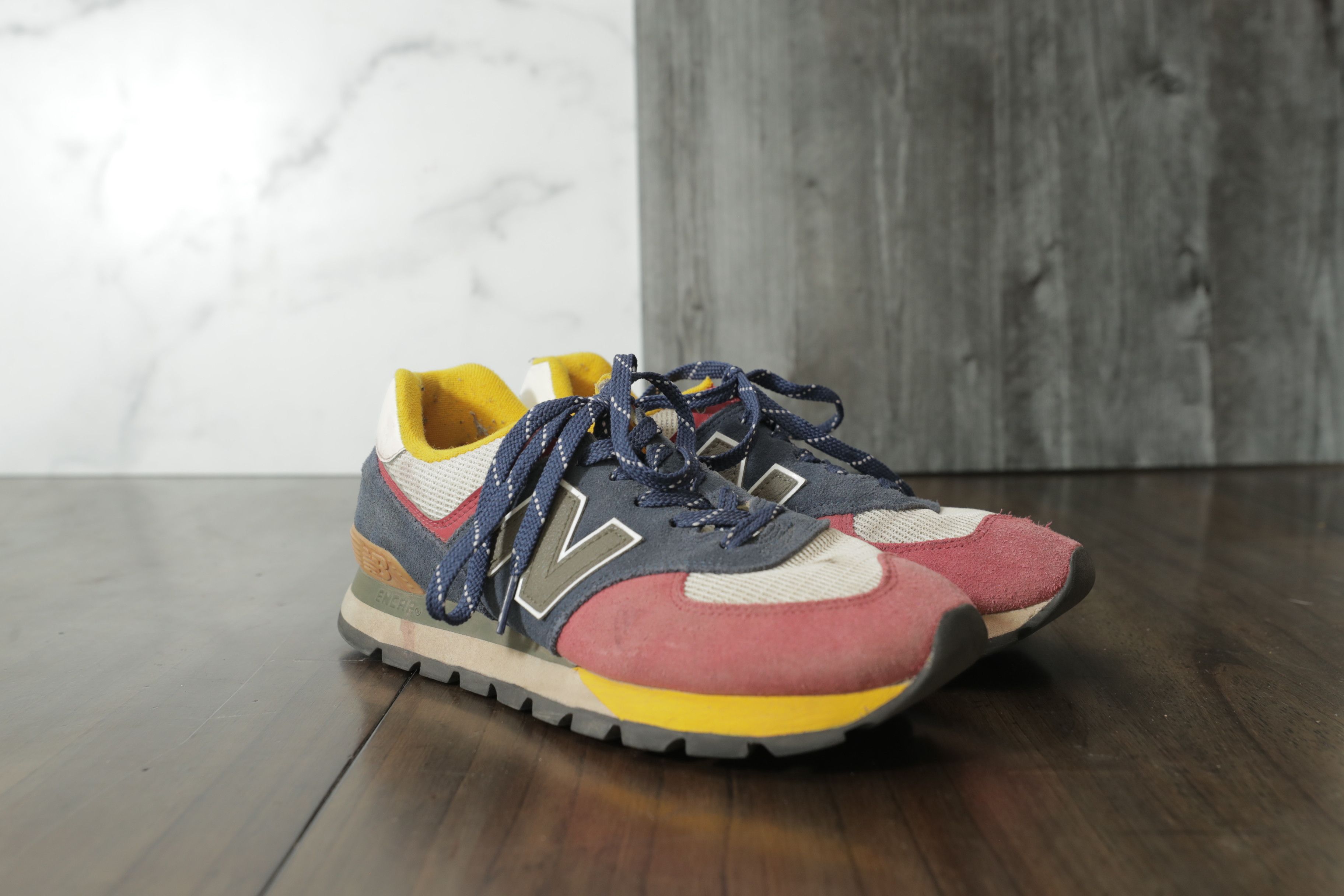 New Balance New Balance 574 Rugged Natural Indigo Earth Red Sneaker (9) Size US 9 / EU 42 - 2 Thumbnail
