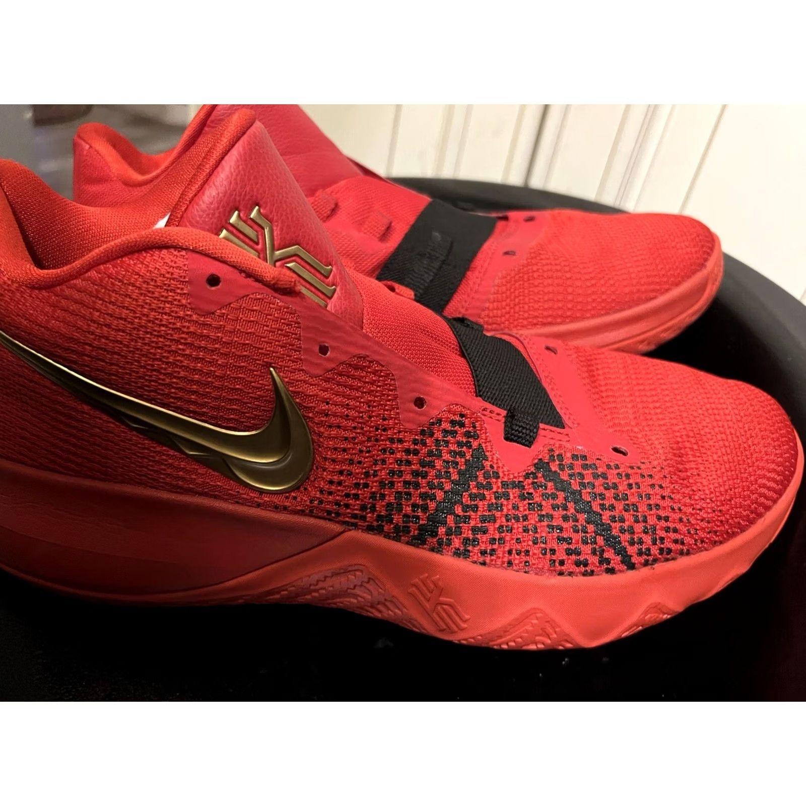 Nike Nike Kyrie Flytrap Basketball Shoes Men US 9 Red AA7071-600 Size US 9 / EU 42 - 3 Thumbnail