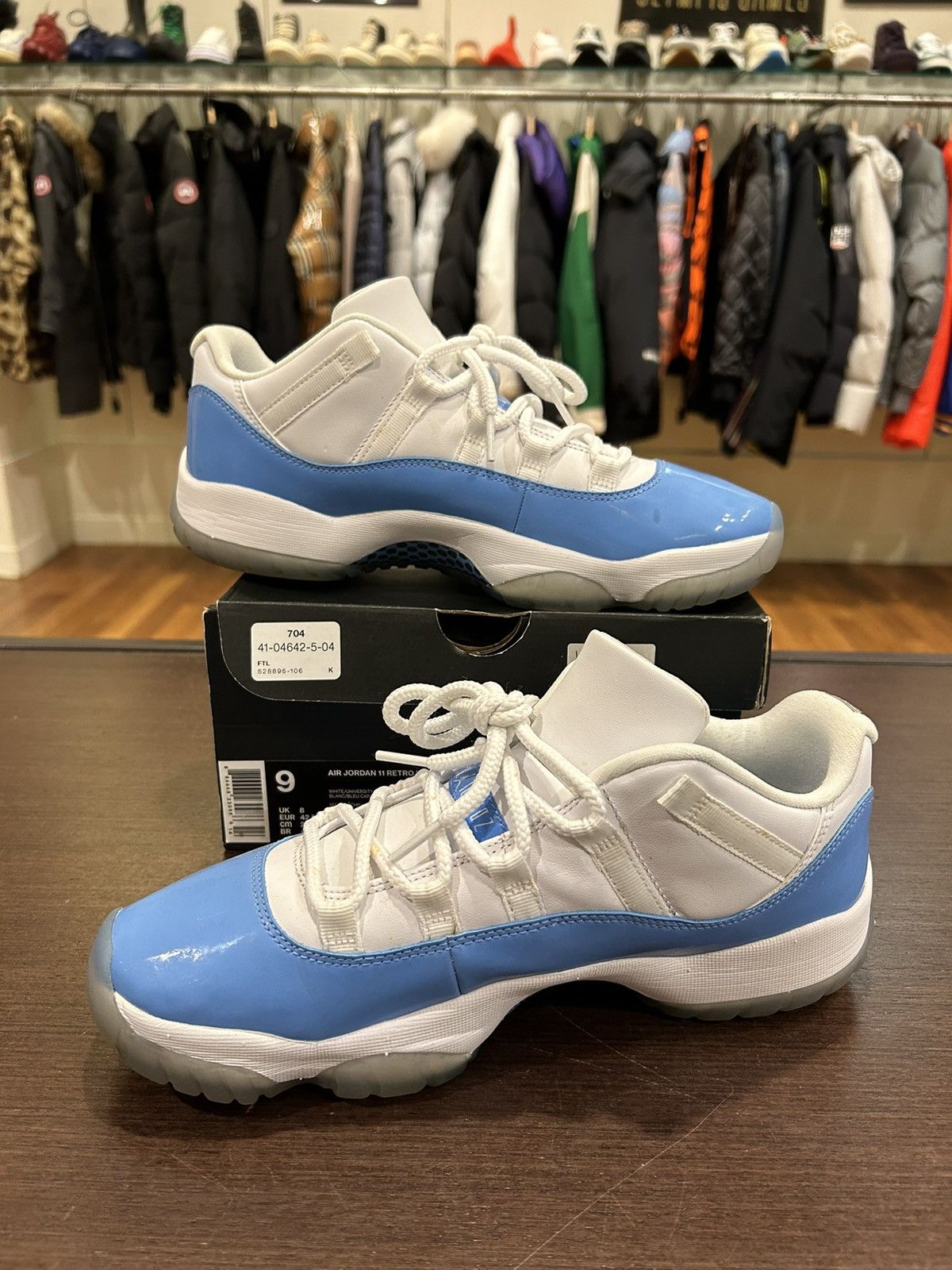 Jordan Brand Jordan 11 Low ‘University Blue’ Size US 9 / EU 42 - 2 Thumbnail