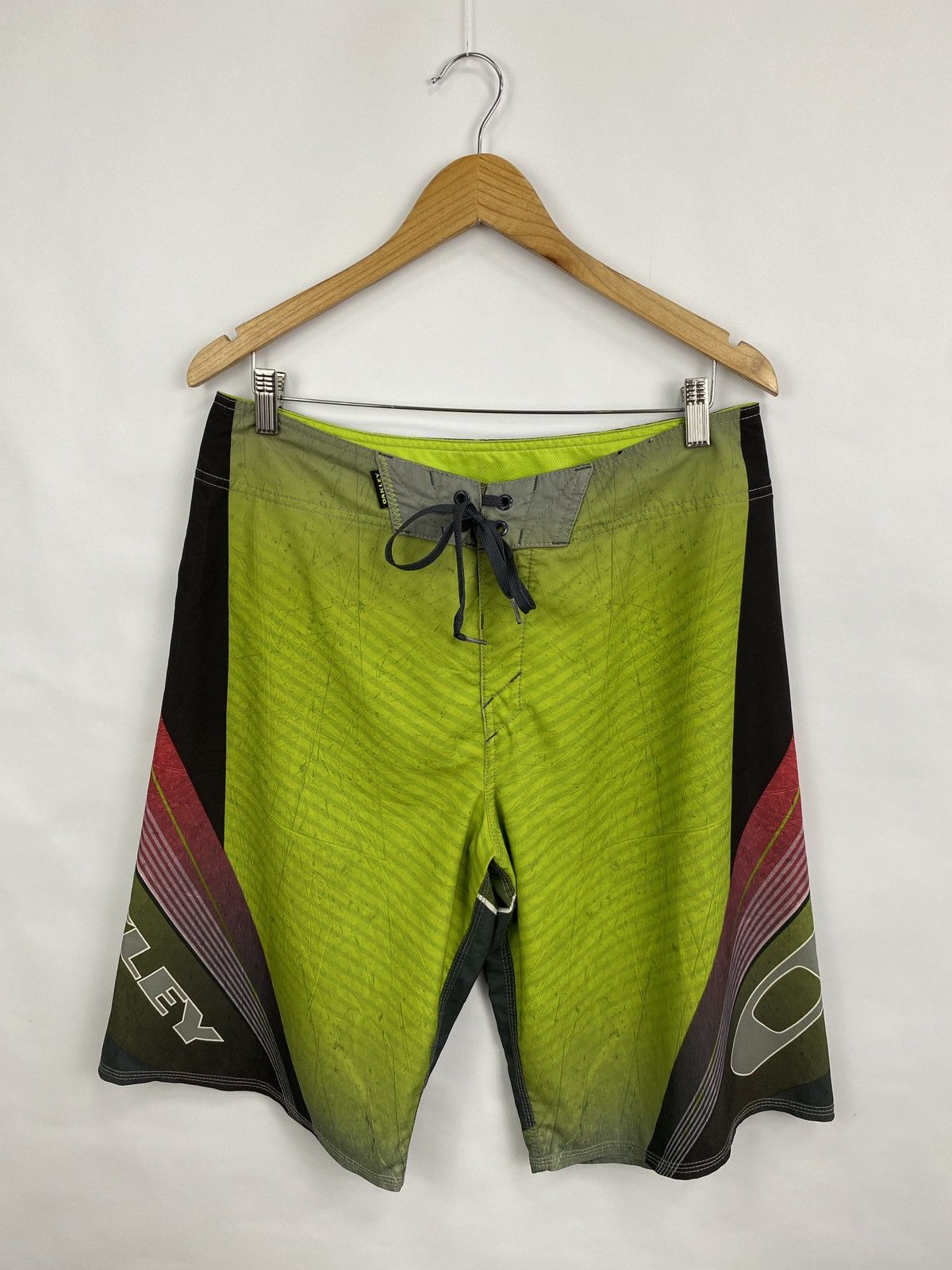 Oakley 🇺🇸 Vintage Oakley Surf Big logo Shorts Retro Rare Hype Y2K Size US 32 / EU 48 - 2 Thumbnail