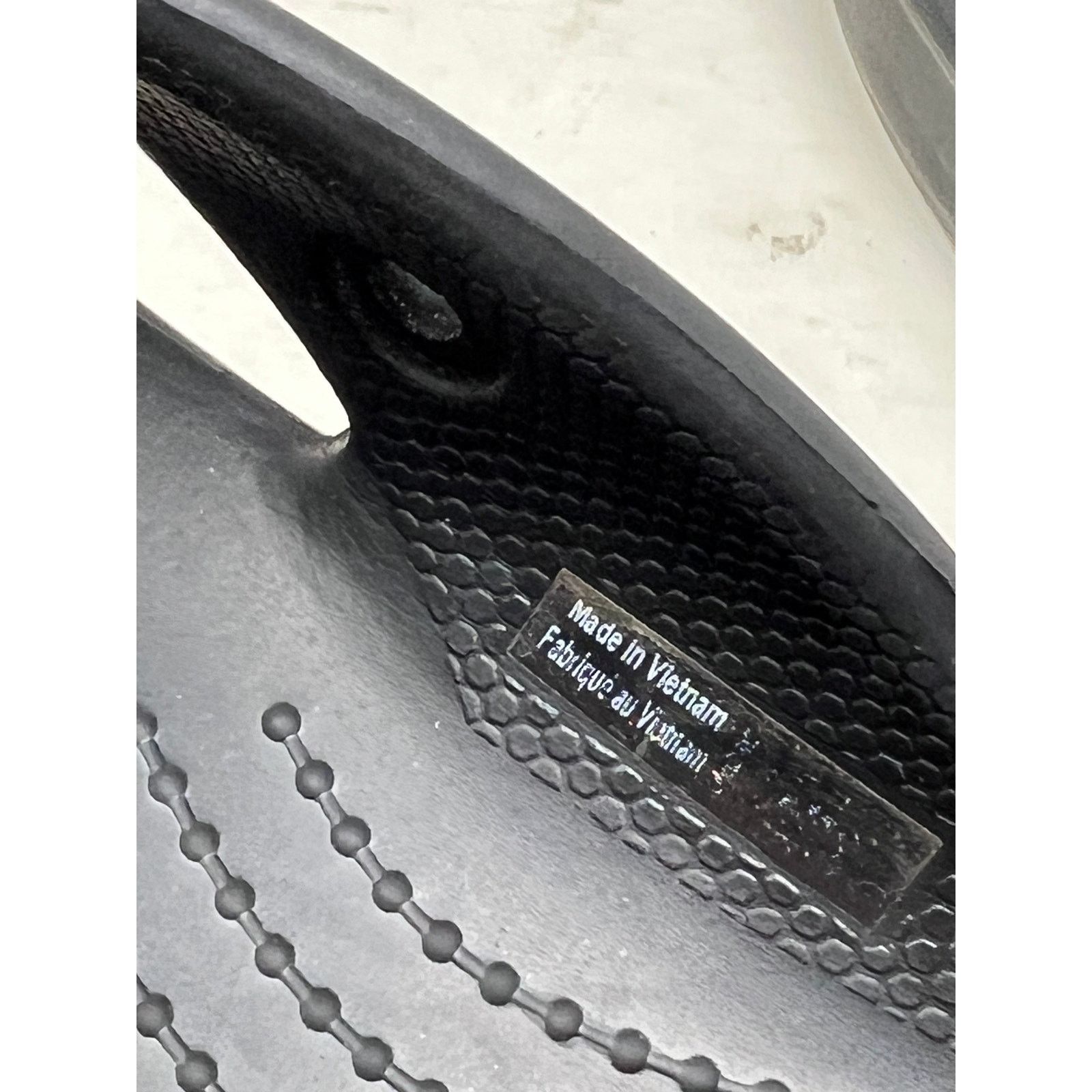 Crocs Crocs Sandals/Flip Flops Gray Men's Size 11 Size US 11 / EU 44 - 3 Thumbnail