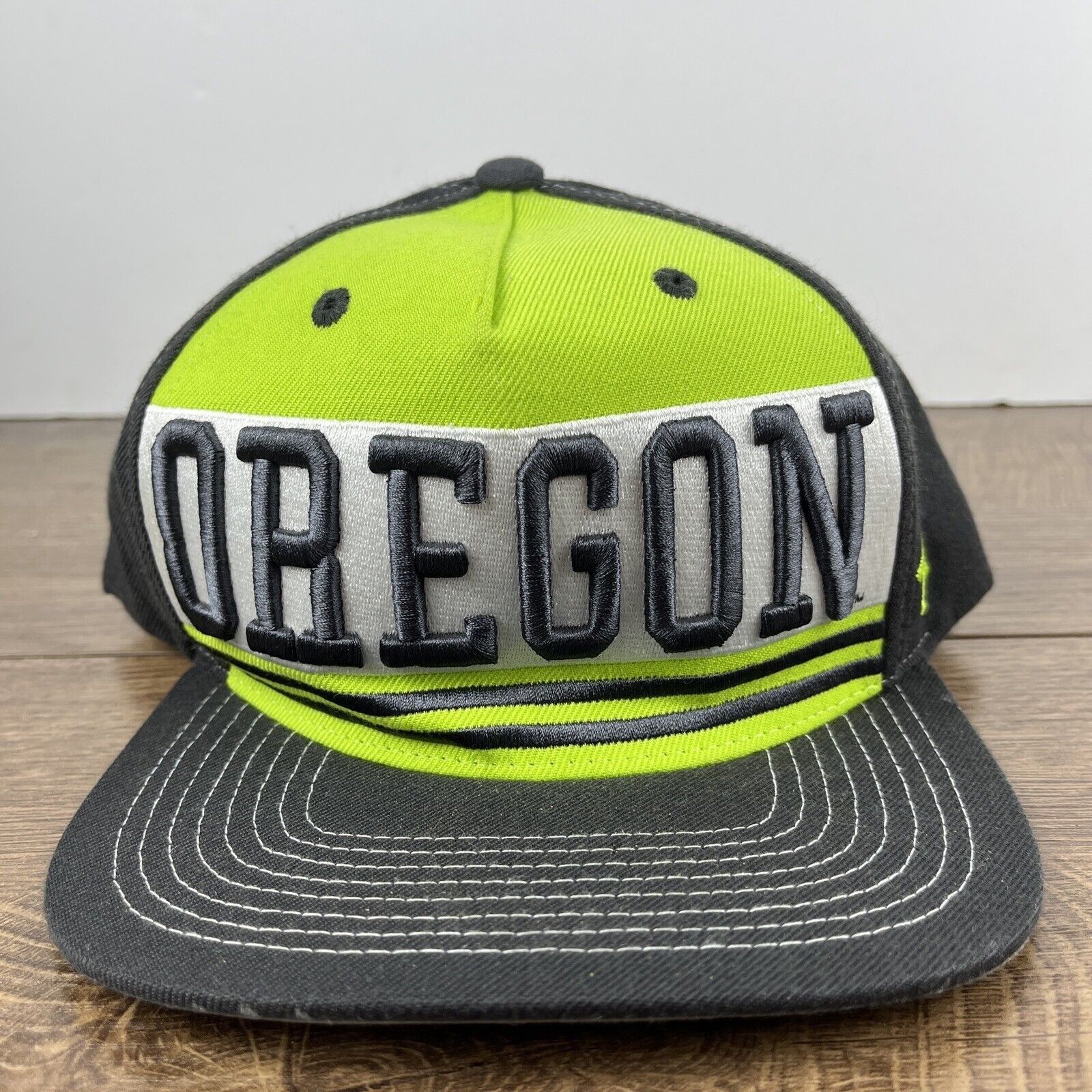 Other Oregon Ducks Gray Green Hat Snapback Green Adjustable Hat Ad Size ONE SIZE - 4 Thumbnail