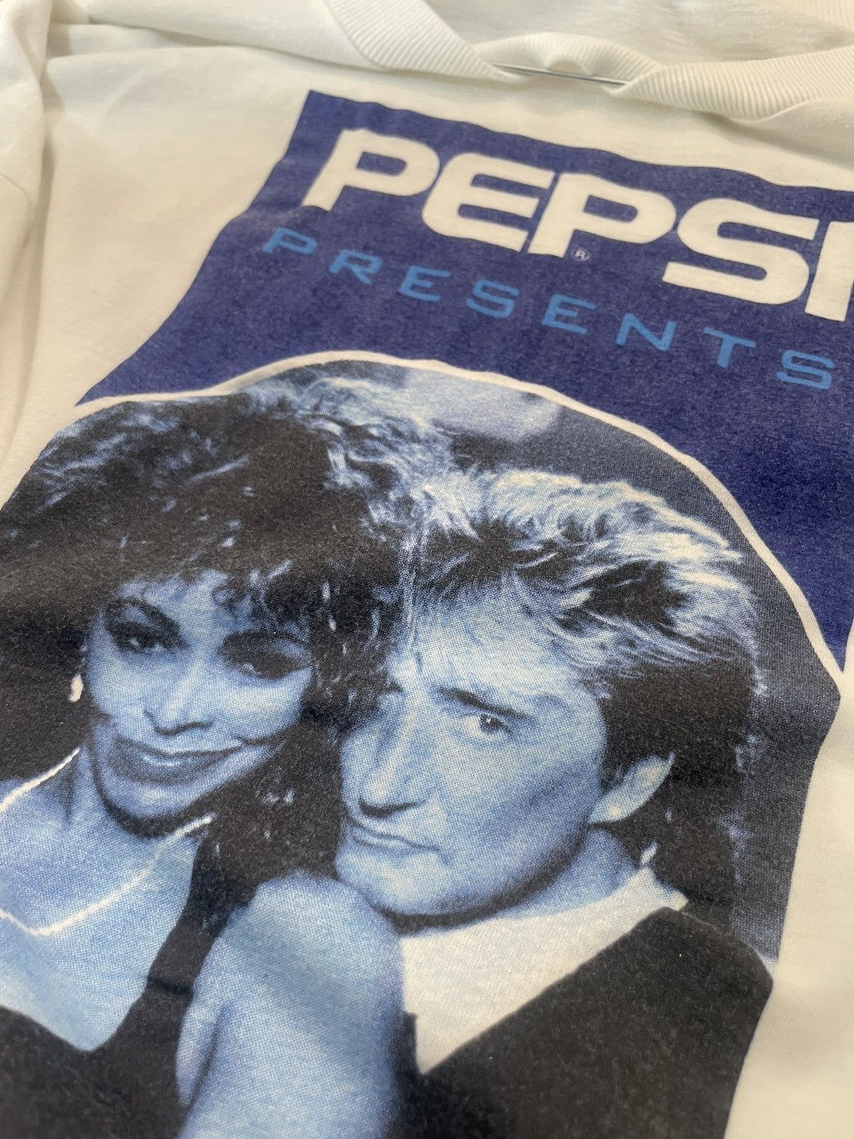 Band Tees × Rap Tees × Vintage Rare 90s Tina Turner & Rod Stewart Pepsi Ad Tee Size US XL / EU 56 / 4 - 6 Thumbnail