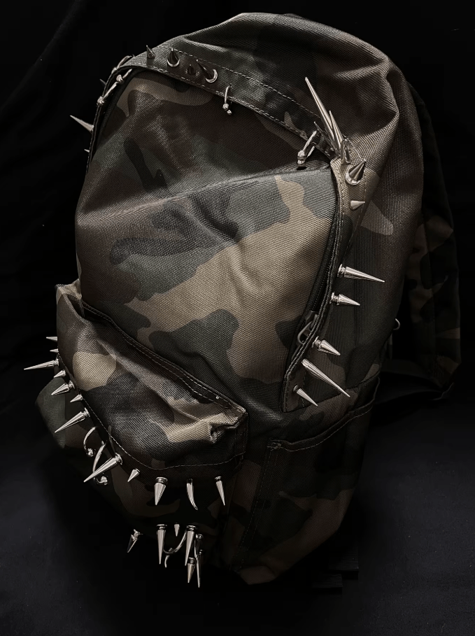 Japanese Brand Studded Camo Backpack Size ONE SIZE - 2 Thumbnail