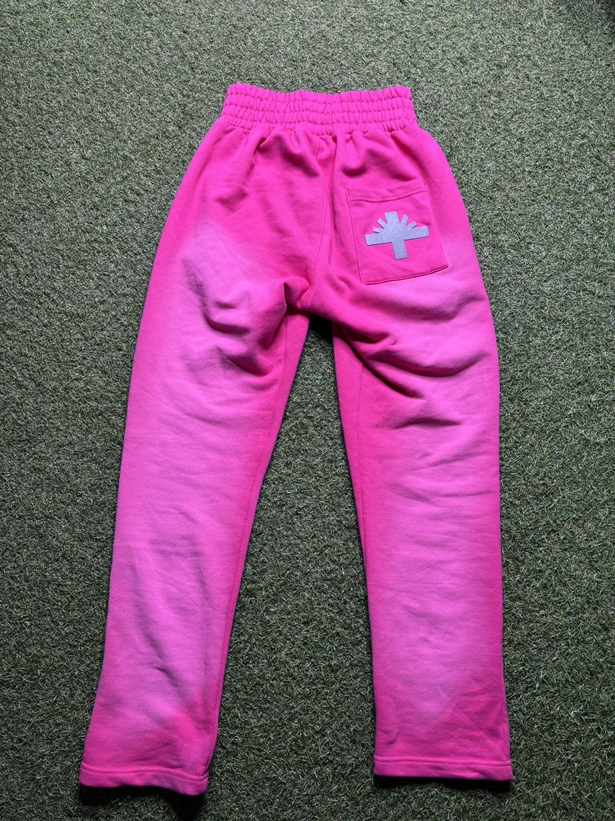 Vertabrae Vertabrae washed pink big logo sweatpants Size US 33 - 4 Thumbnail