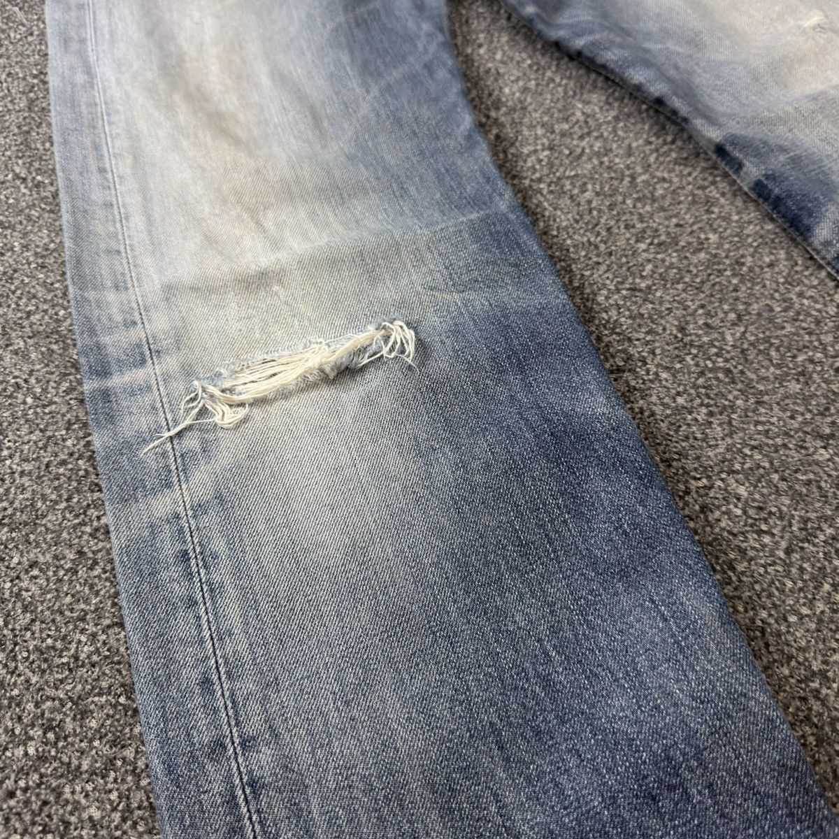 Edwin Vintage 90s Distressed Heavy Faded Wash Japanese Denim Jeans Size US 29 - 6 Thumbnail