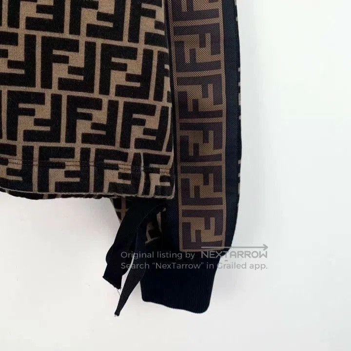 Fendi Fendi Logo All. Size US S / EU 44-46 / 1 - 6 Thumbnail