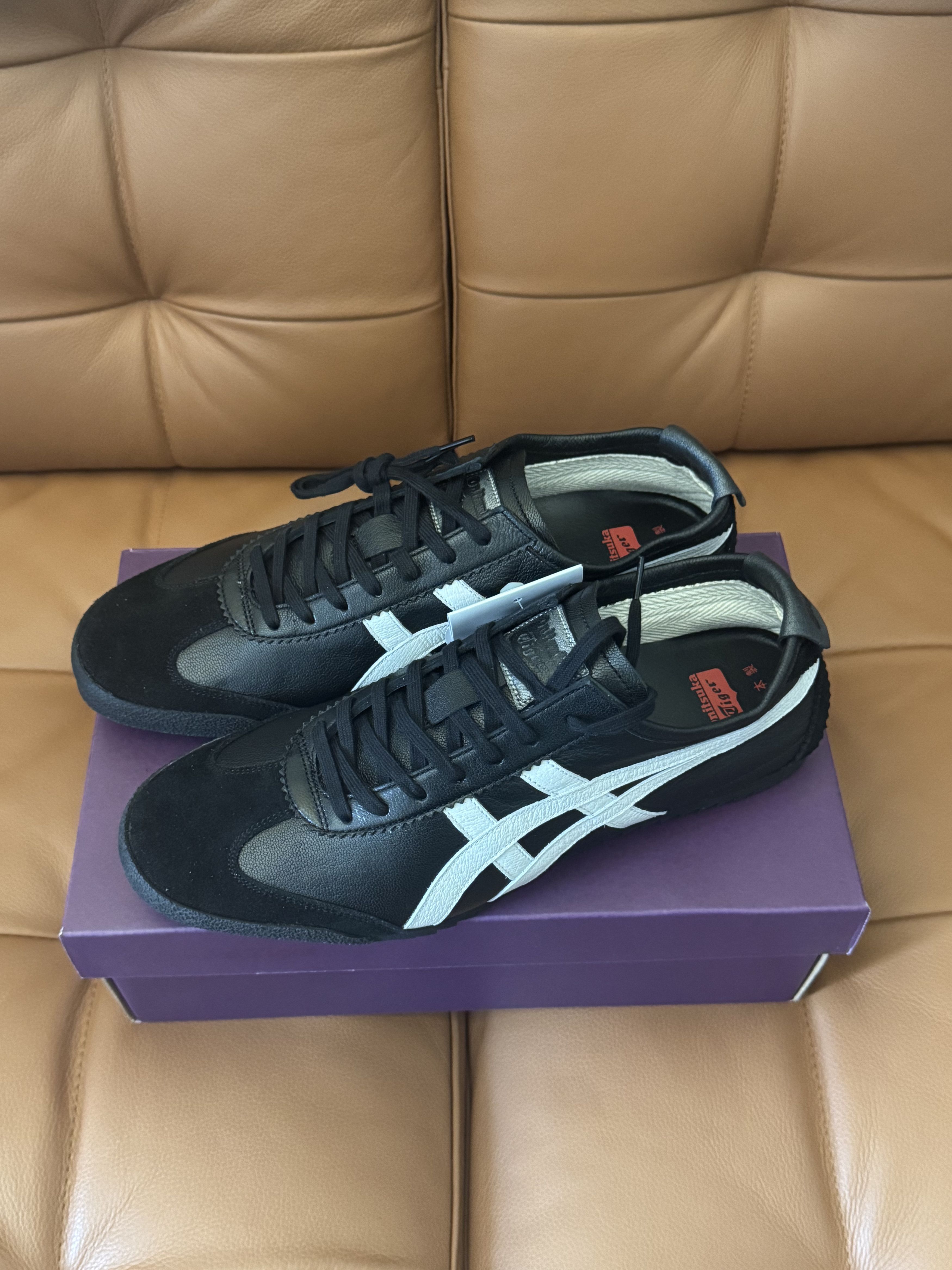 Onitsuka Tiger Black Onitsuka Tiger Mexico 66 Deluxe Nippon Made Size US 8.5 / EU 41-42 - 1 Thumbnail