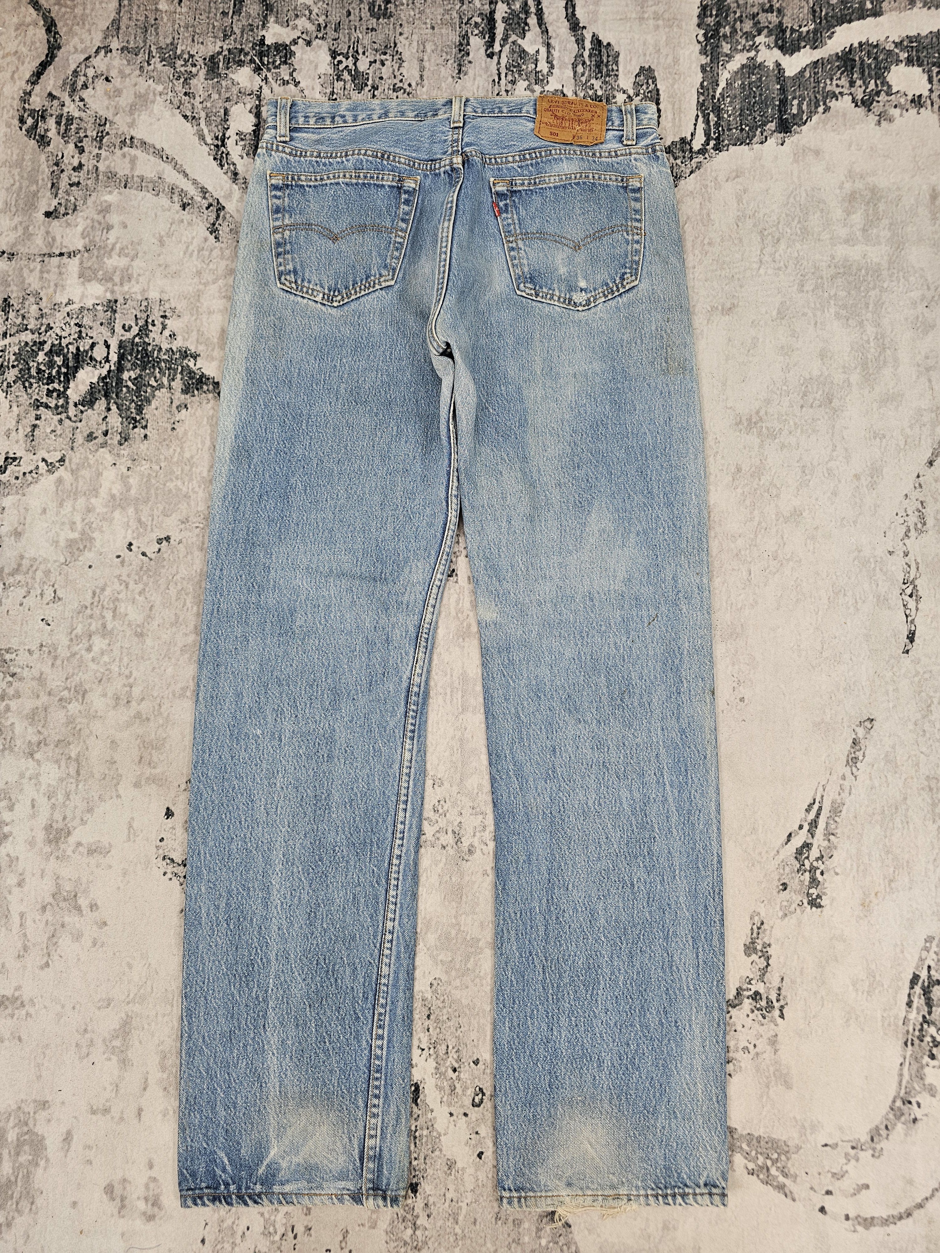 Levi's Vintage Clothing Vtg 90's LEVIS 501 Bleach Faded Blue Jeans Made In USA L0546 Size US 34 / EU 50 - 2 Thumbnail