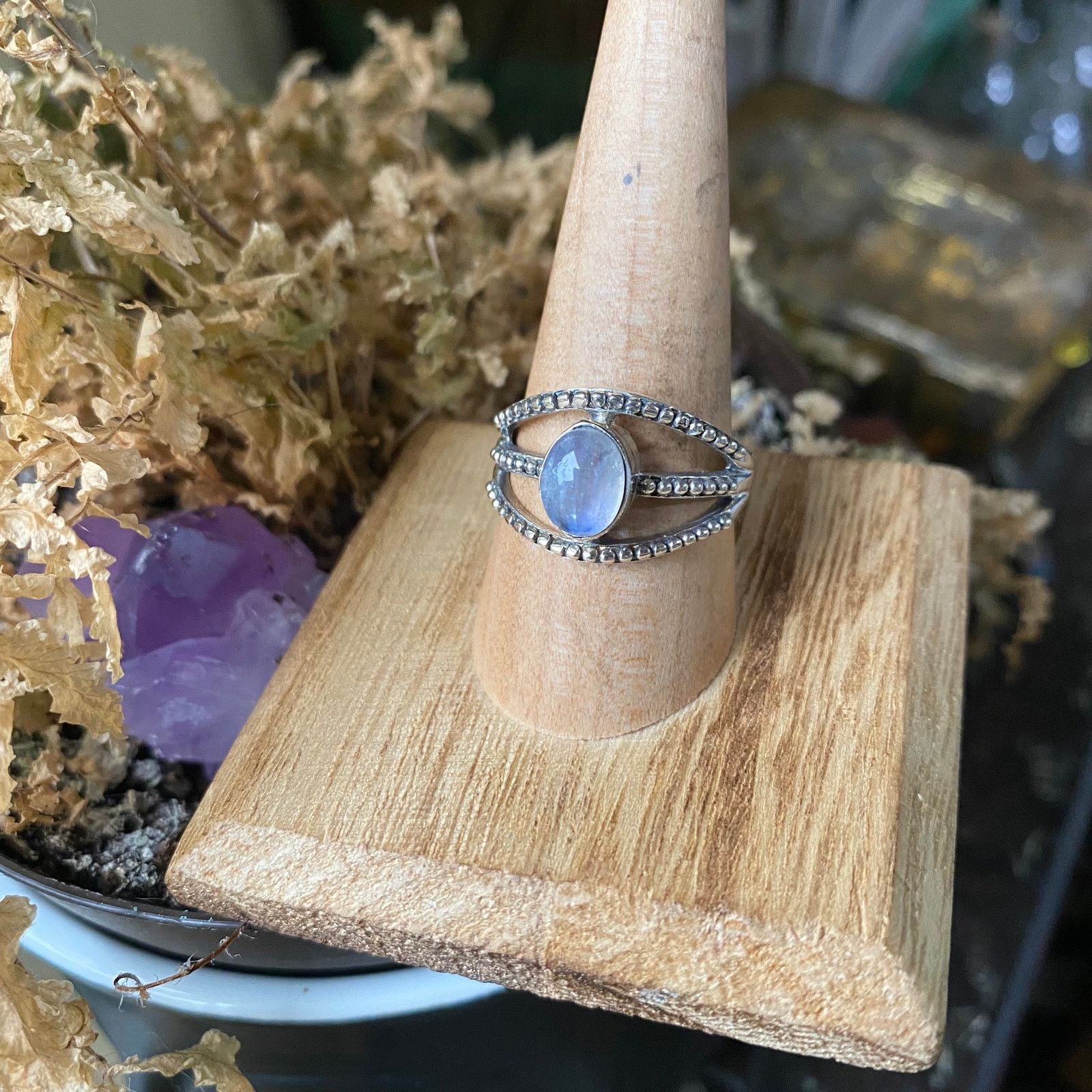The Unbranded Brand Moonstone Sterling Silver Ring Size 9 Size ONE SIZE - 1 Thumbnail