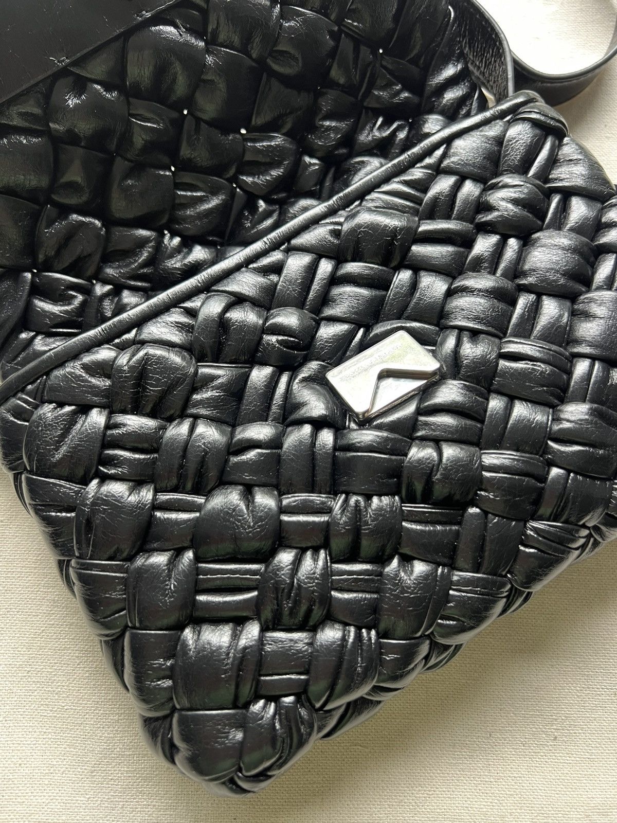 Bottega Veneta 🚩$3.5K VALUE🚩 Rumple Intrecciato Black Messenger Bag Small Size ONE SIZE - 7 Thumbnail