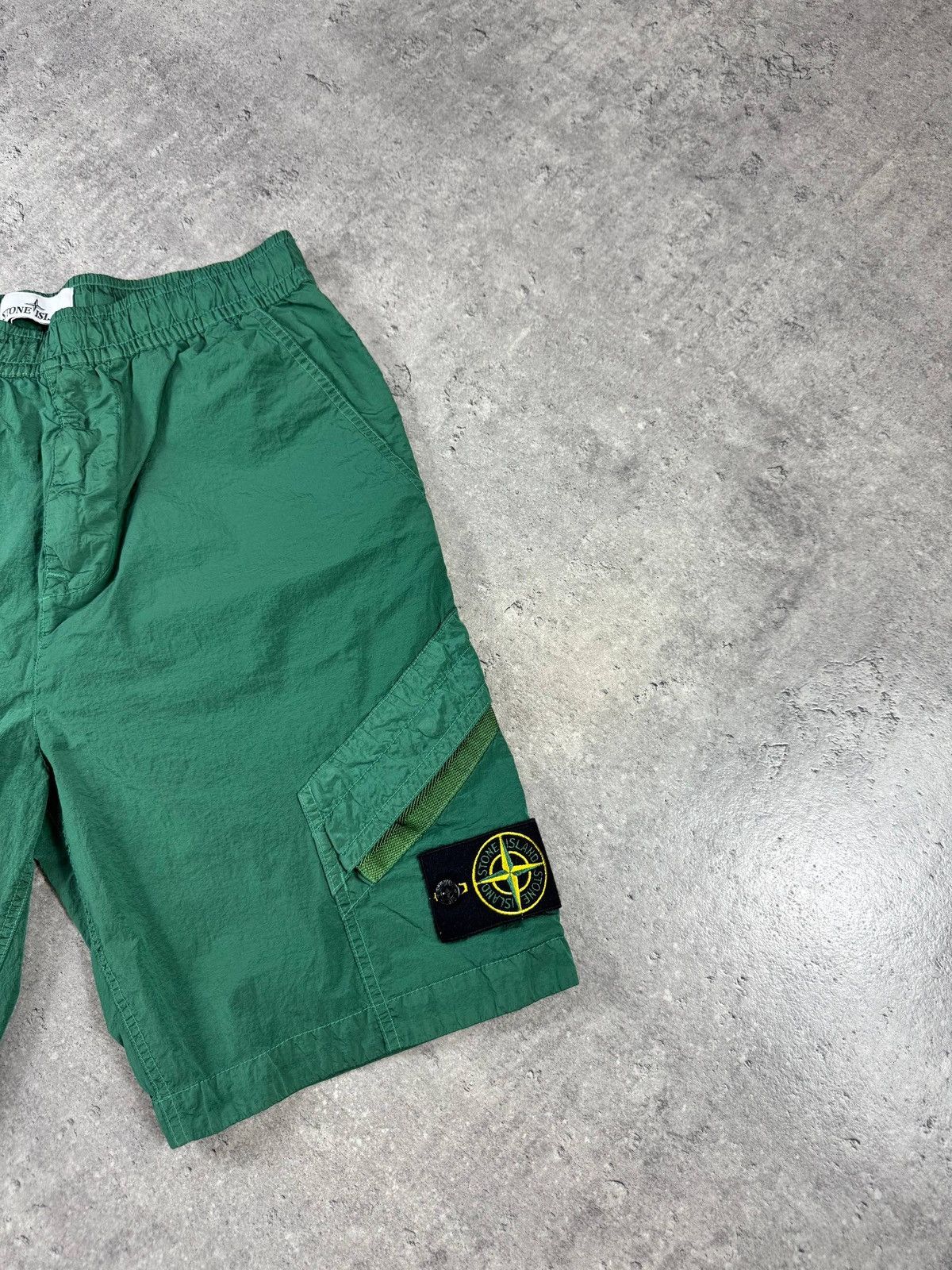 Stone Island Stone Island - Metallic Cargo Bermuda Shorts SS23 Size US 30 / EU 46 - 4 Thumbnail
