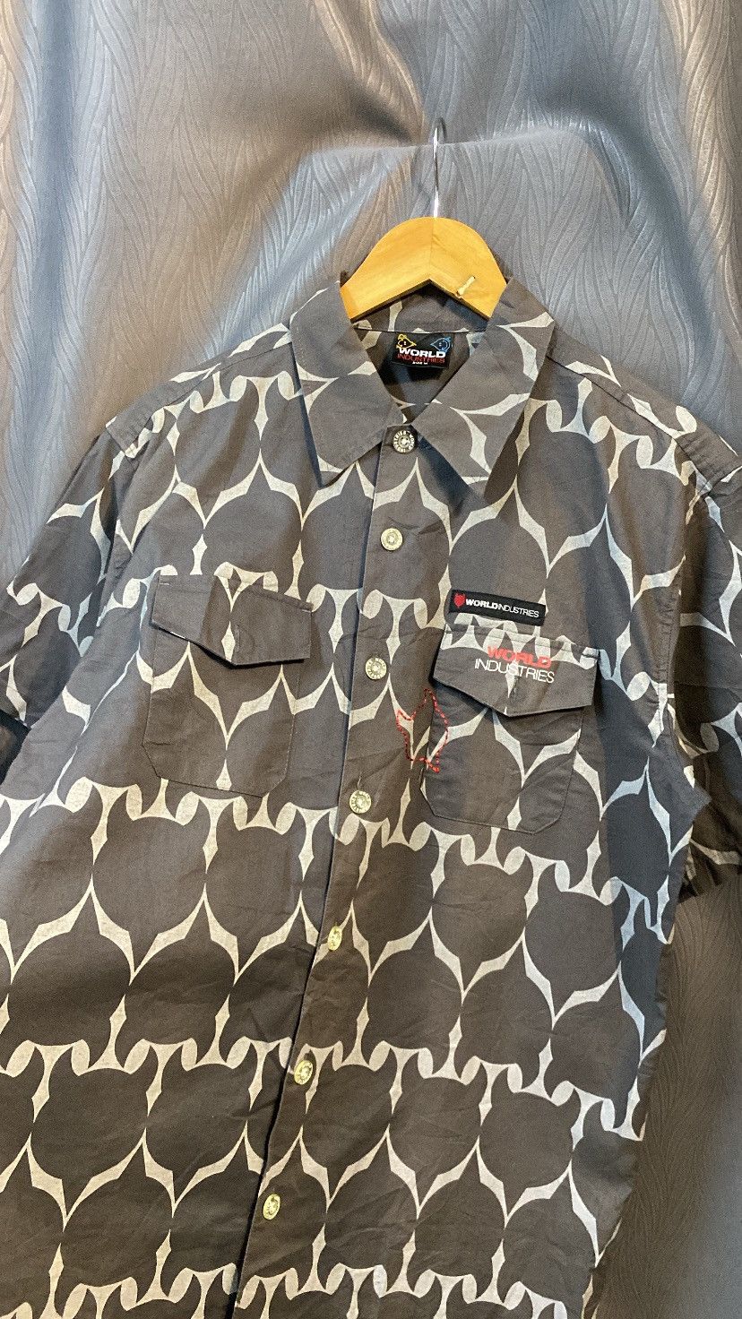 World Industries WORLD INDUSTRIES AOP BUTTON UP Size US M / EU 48-50 / 2 - 2 Thumbnail