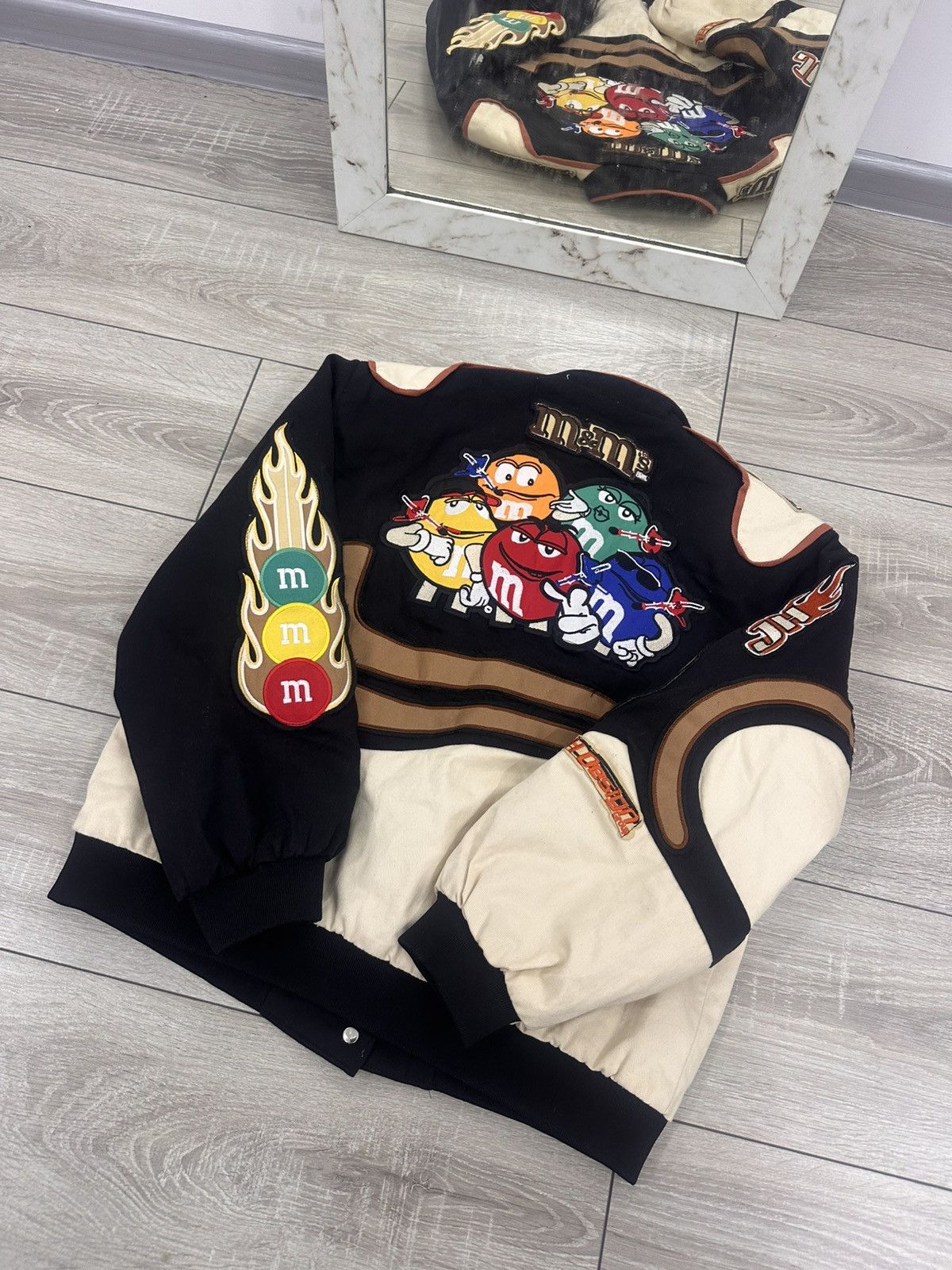 Vintage M&M’S Vintage Bomber Jacket Size US XS / EU 42 / 0 - 7 Thumbnail