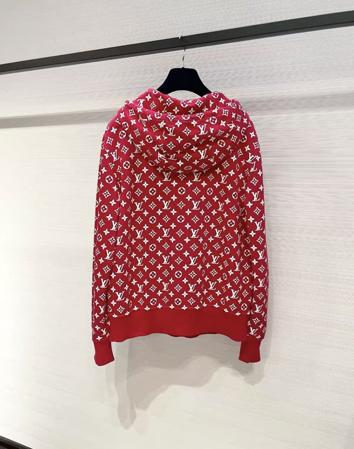 Louis Vuitton Louis Vuitton Supreme Collaboration Red Monogram Hoodie J33 Size S / US 4 / IT 40 - 2 Thumbnail