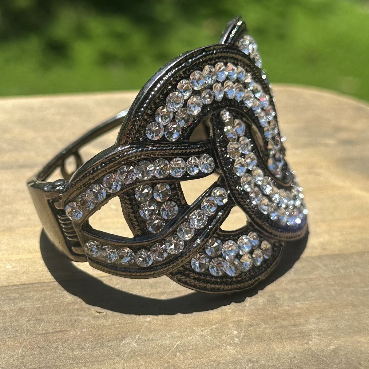 Other Chunky rhinestone love knot hinged bracelet Size ONE SIZE - 2 Thumbnail