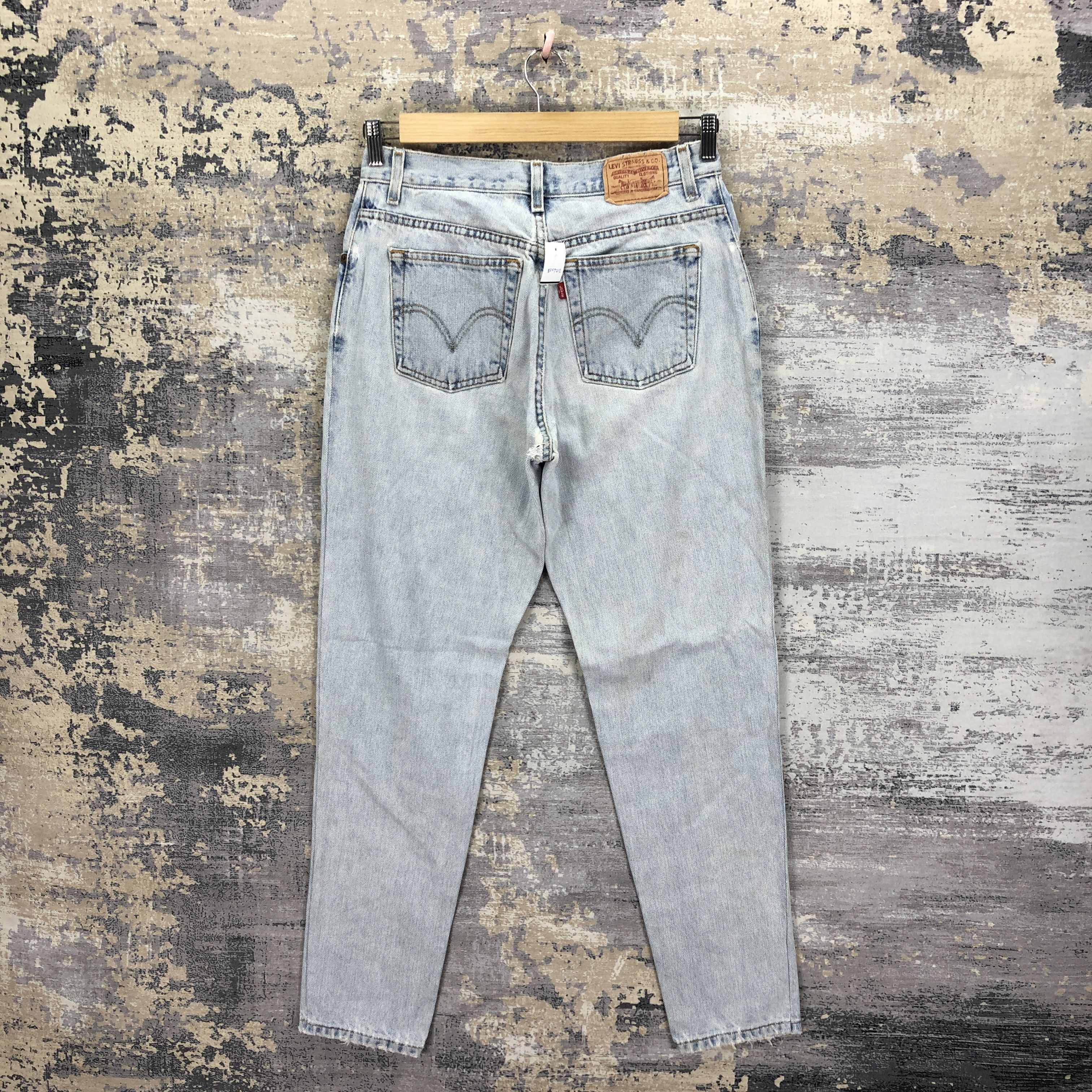 Levi's Vintage Levis 550 Light Wash Jeans Ripped Levi's Faded Denim Size US 30 / EU 46 - 2 Thumbnail