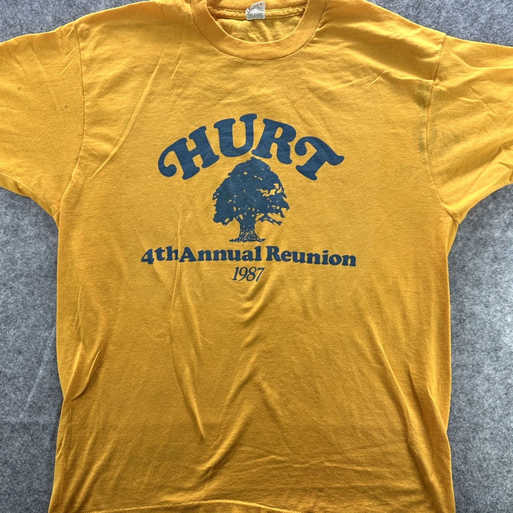 Vintage VINTAGE Hurt Family Reunion Shirt Mens XL Yellow 1987 Graphic Tee Made USA 80s SS Size US XL / EU 56 / 4 - 3 Thumbnail